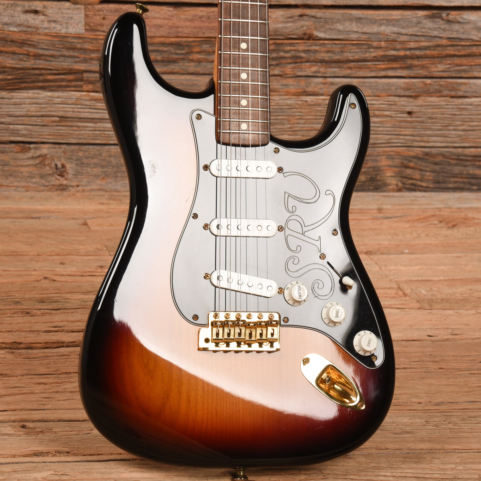 Fender Stevie Ray Vaughan Stratocaster Sunburst 2004 Electric Guitars / Solid Body