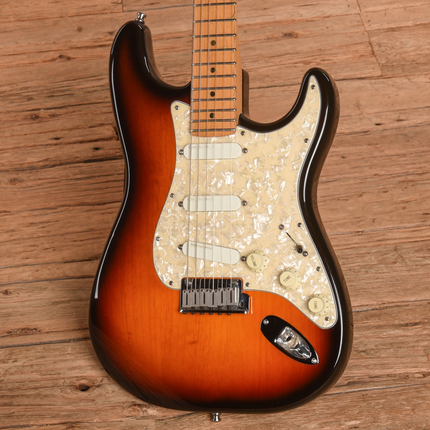 Fender Strat Plus Brown Sunburst 1997 Electric Guitars / Solid Body