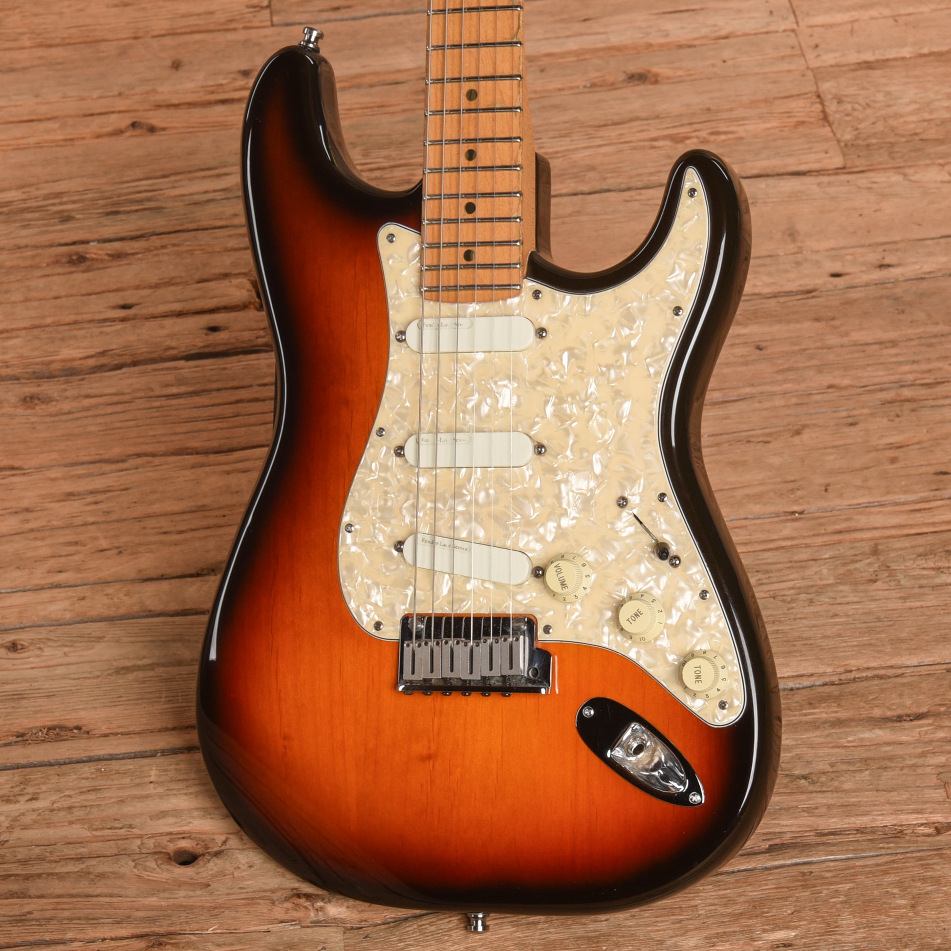 Fender Strat Plus Brown Sunburst 1997 Electric Guitars / Solid Body