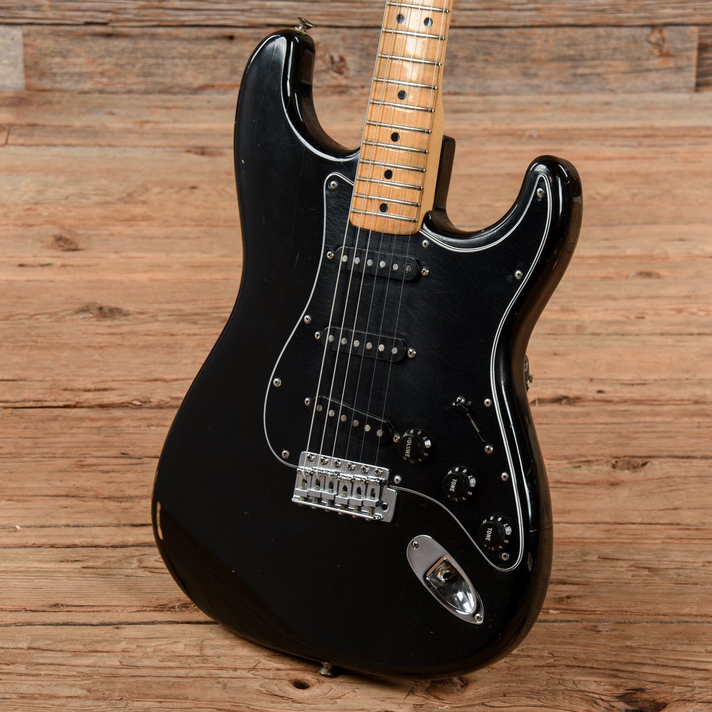 Fender Stratocaster Black 1976 Electric Guitars / Solid Body