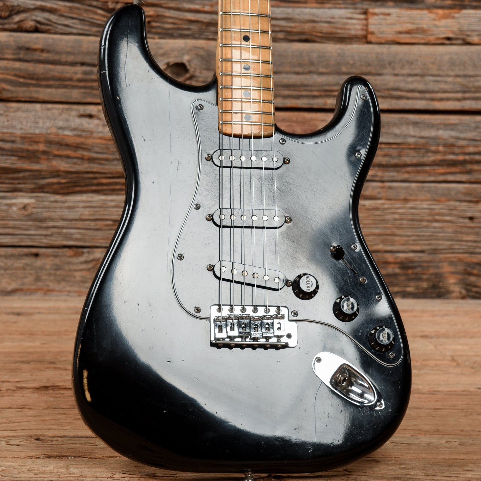 Fender Stratocaster Black 1976 Electric Guitars / Solid Body