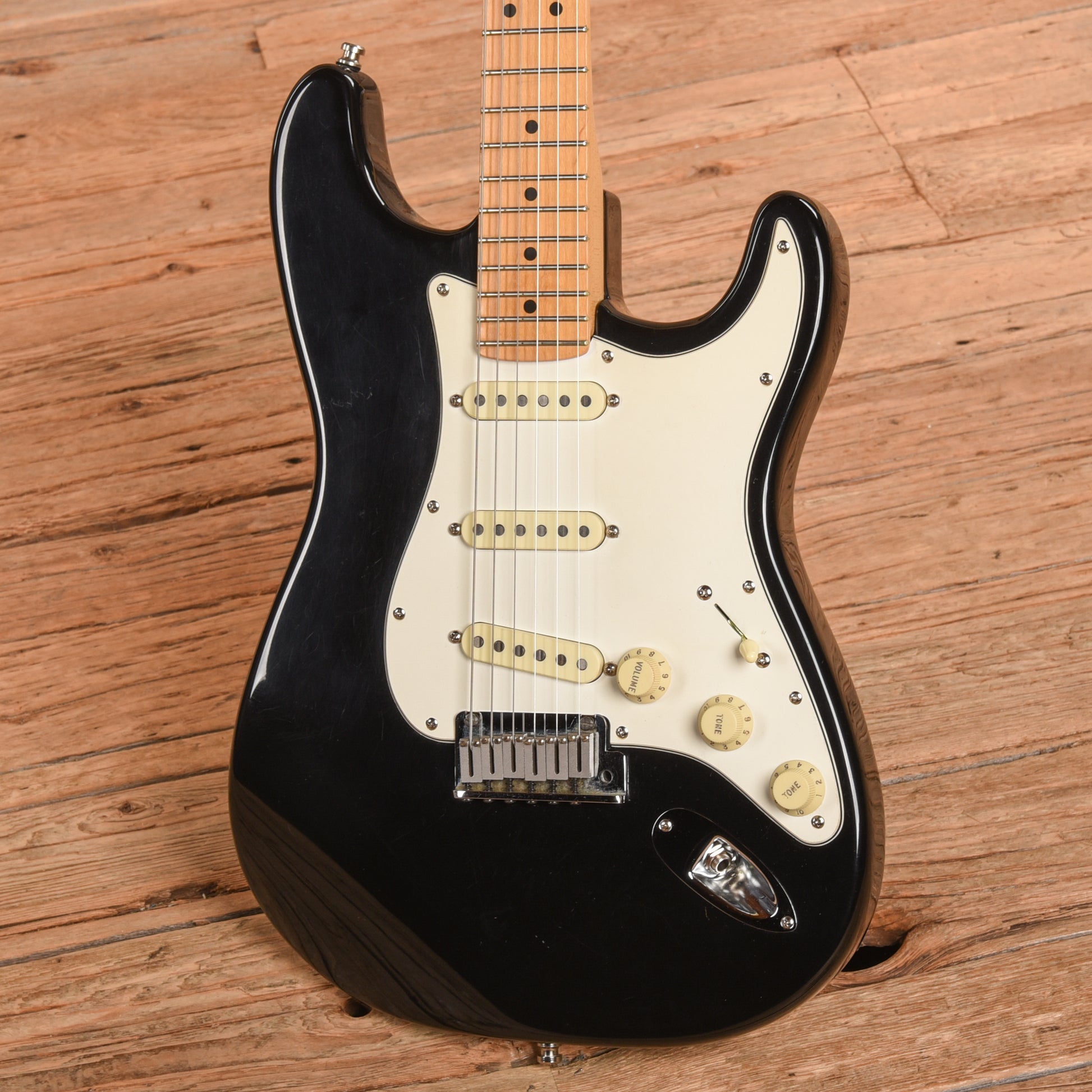 Fender Stratocaster Black Electric Guitars / Solid Body