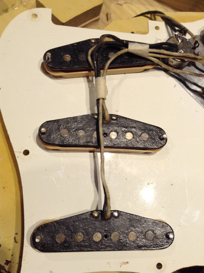 Fender Stratocaster Blonde 1958 Electric Guitars / Solid Body