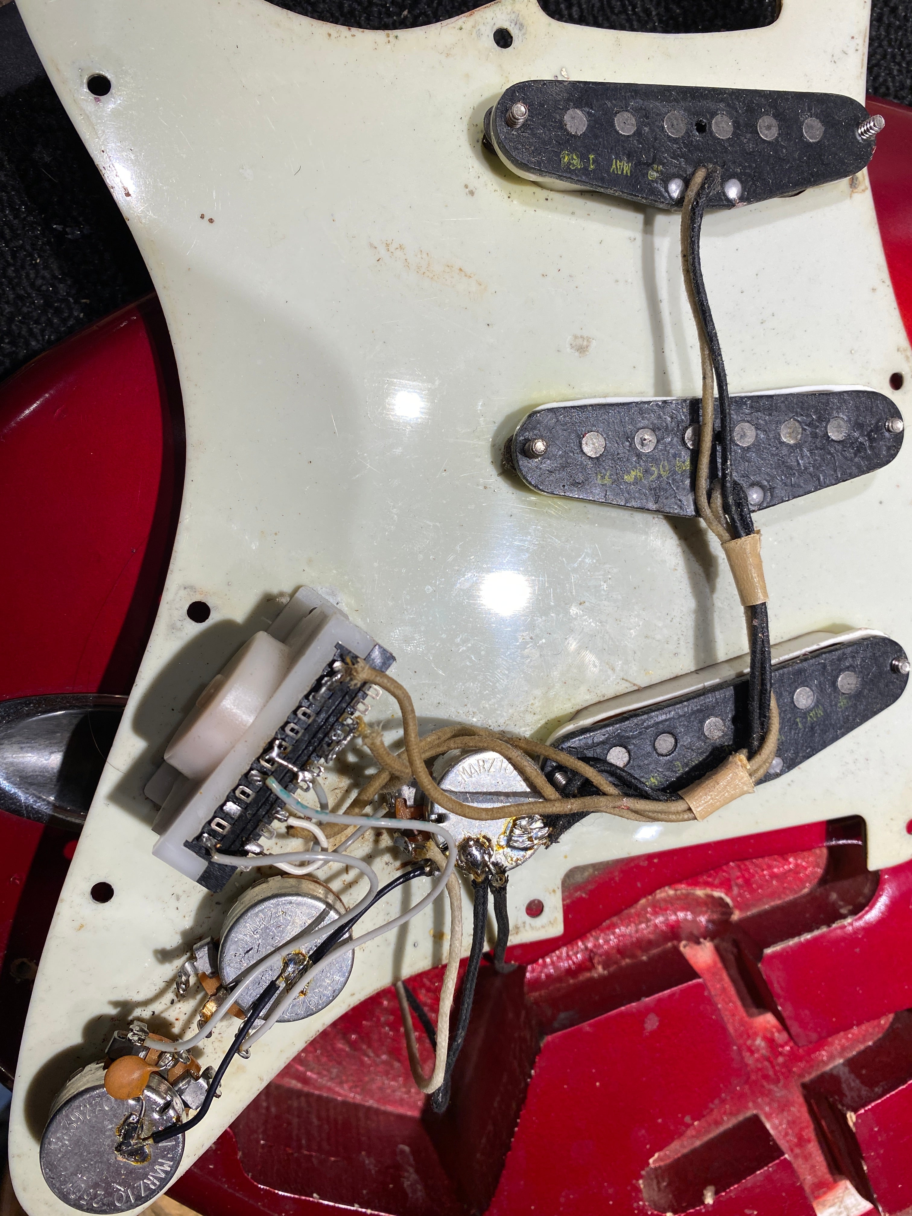 Fender Stratocaster Candy Apple Red 1964 Electric Guitars / Solid Body