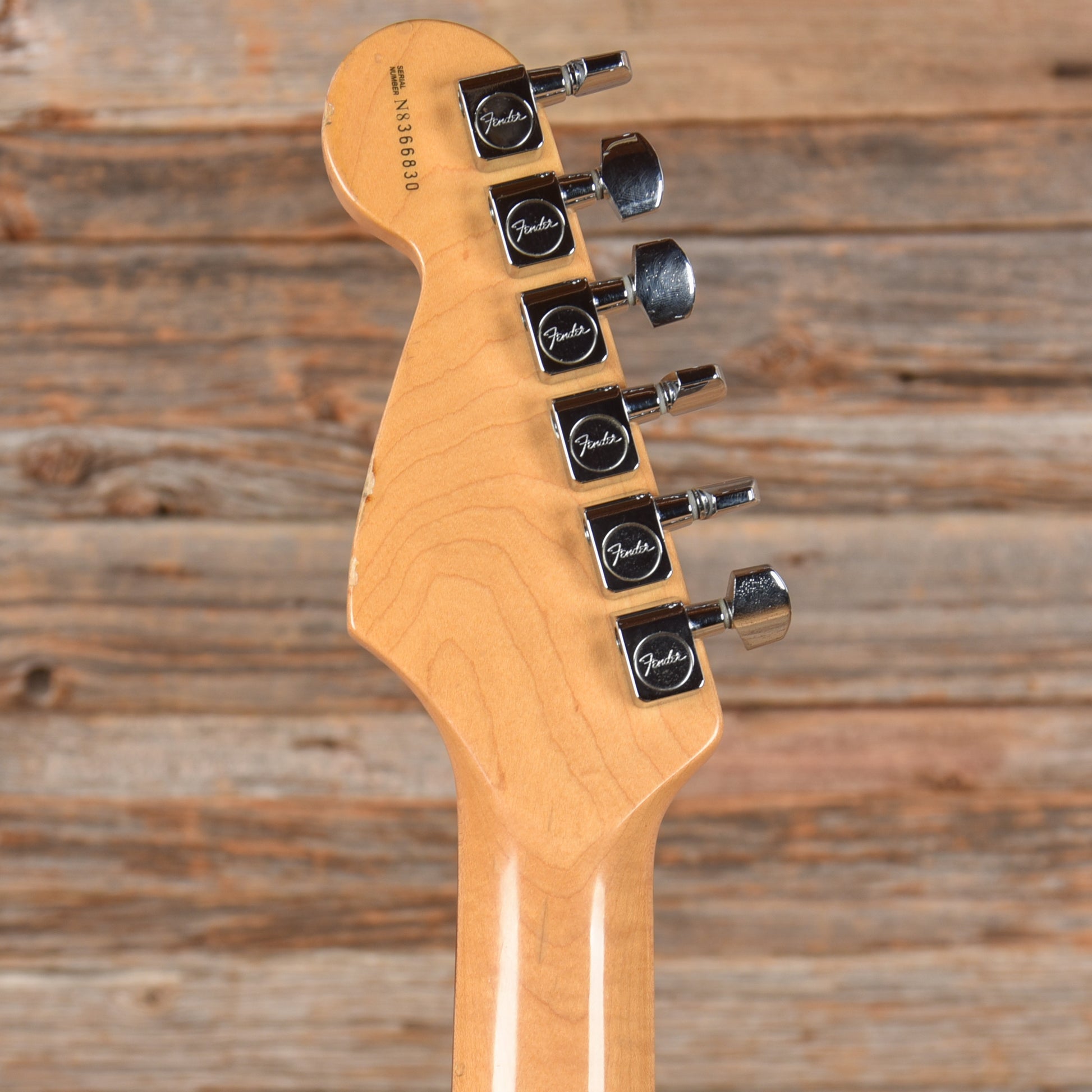 Fender Stratocaster Champagne 1998 Electric Guitars / Solid Body