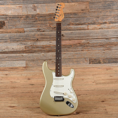 Fender Stratocaster Champagne 1998 Electric Guitars / Solid Body