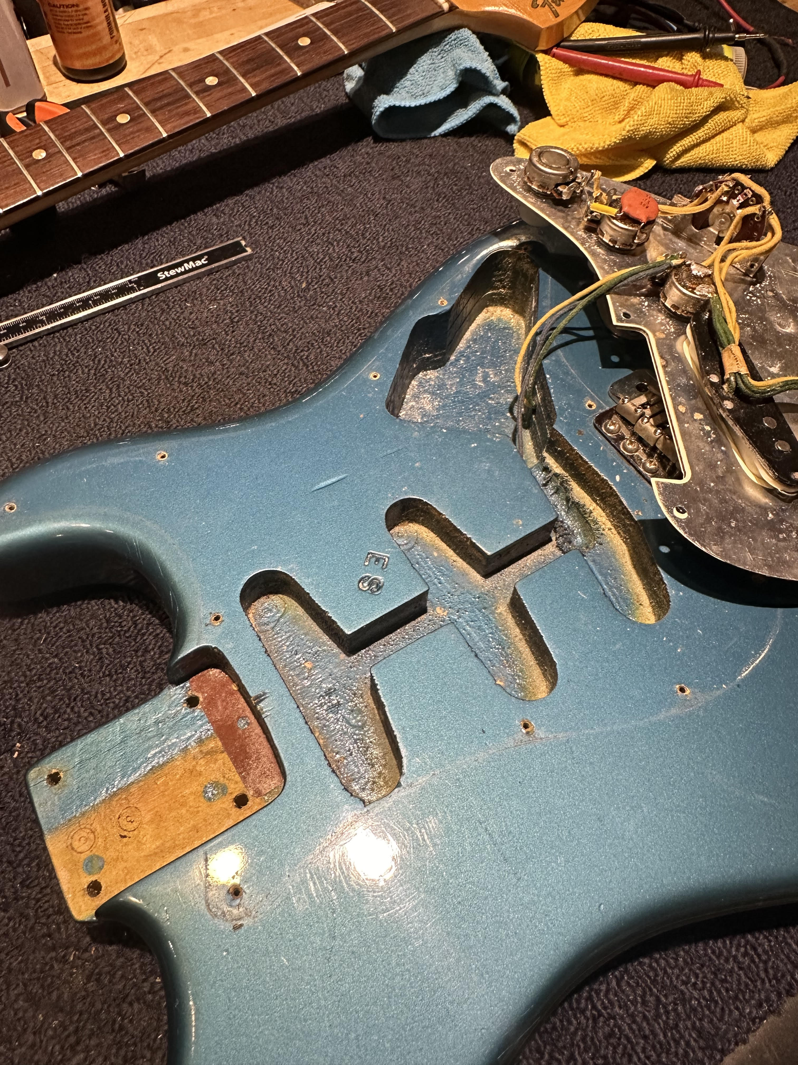 Fender Stratocaster Lake Placid Blue 1966 Electric Guitars / Solid Body