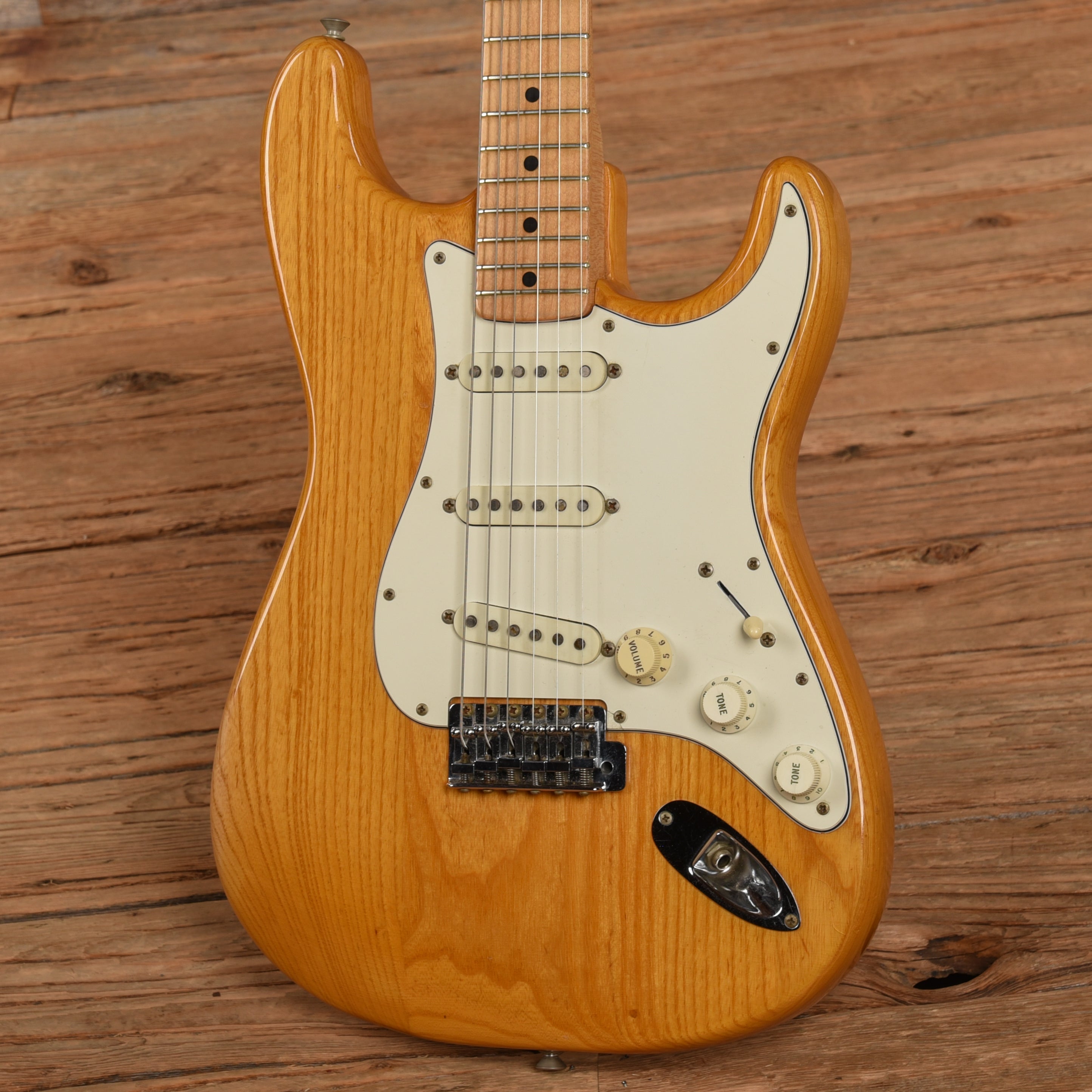 Fender Stratocaster Natural 1973 Electric Guitars / Solid Body