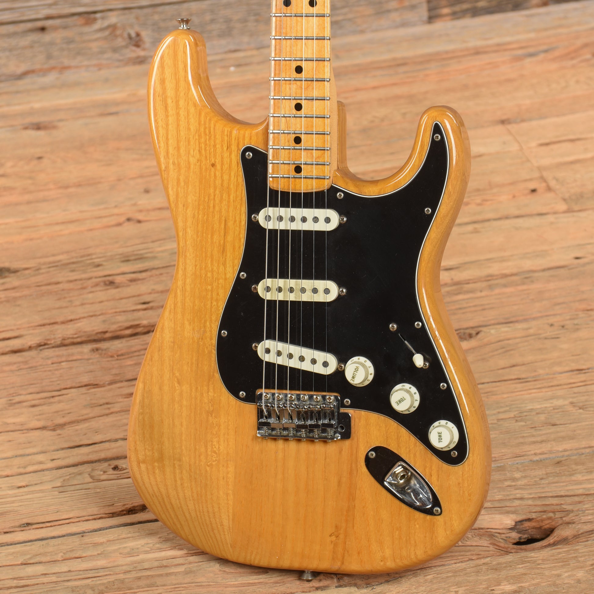 Fender Stratocaster Natural 1976 Electric Guitars / Solid Body