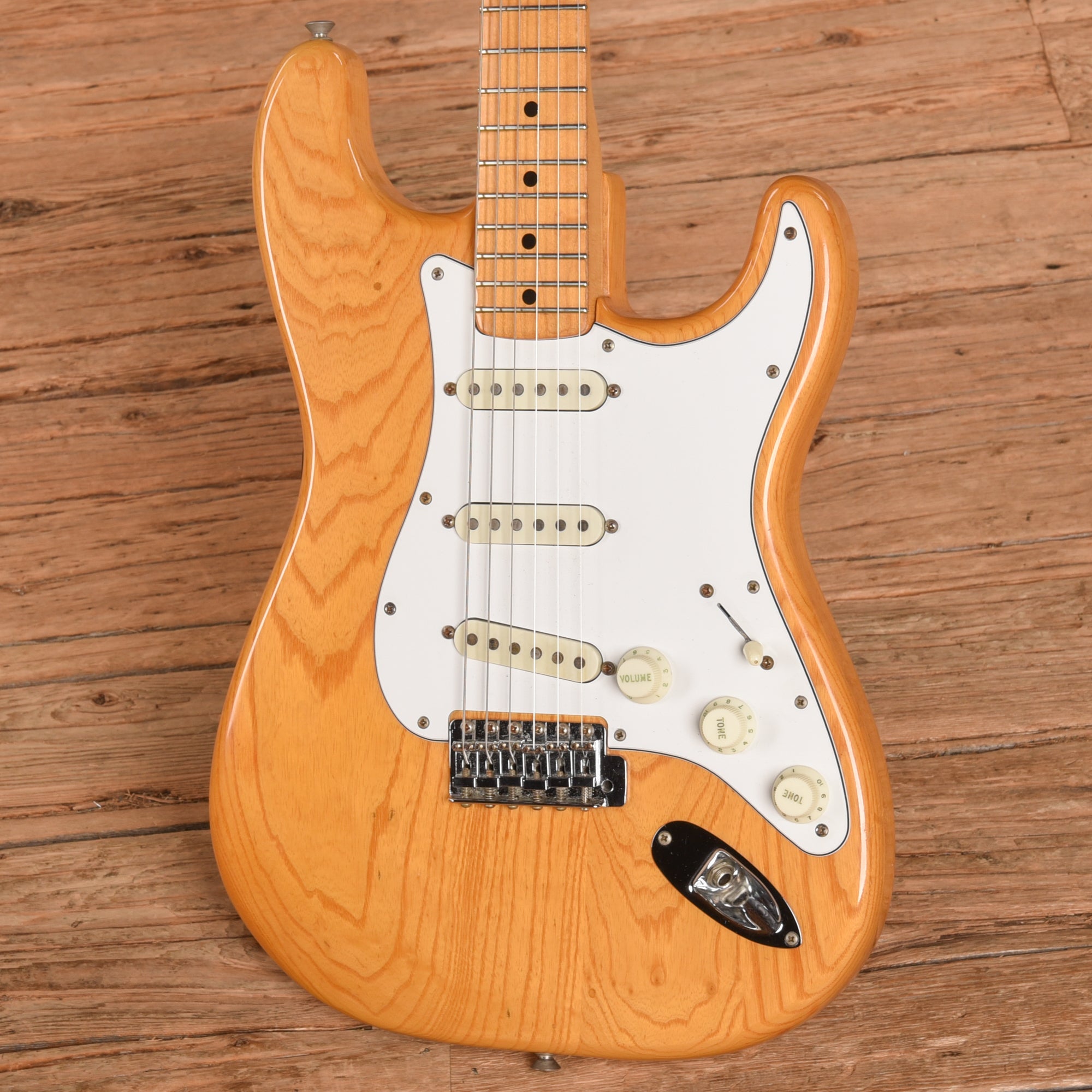 Fender Stratocaster Natural 1976 Electric Guitars / Solid Body