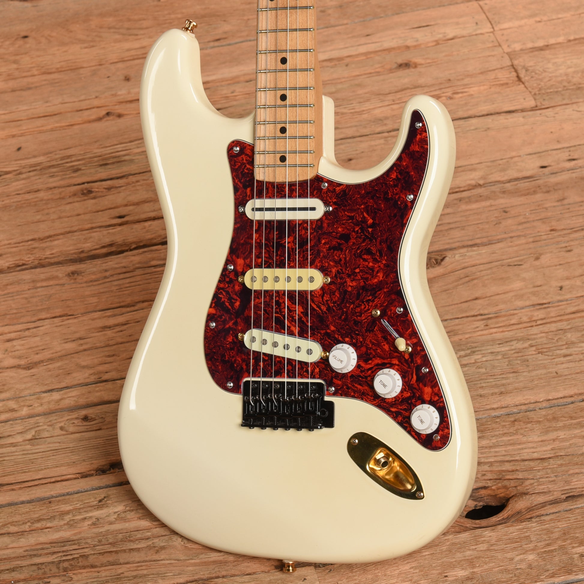 Fender Stratocaster Neck w/Unknown Body White Electric Guitars / Solid Body