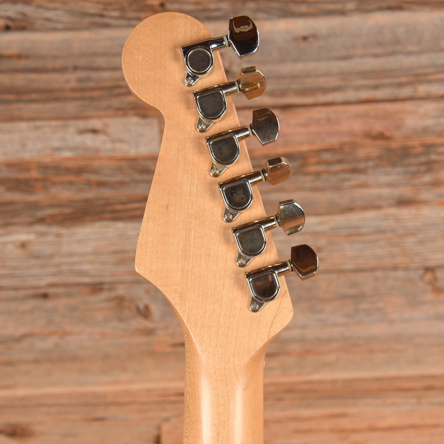 Fender Stratocaster Neck w/Unknown Body White Electric Guitars / Solid Body