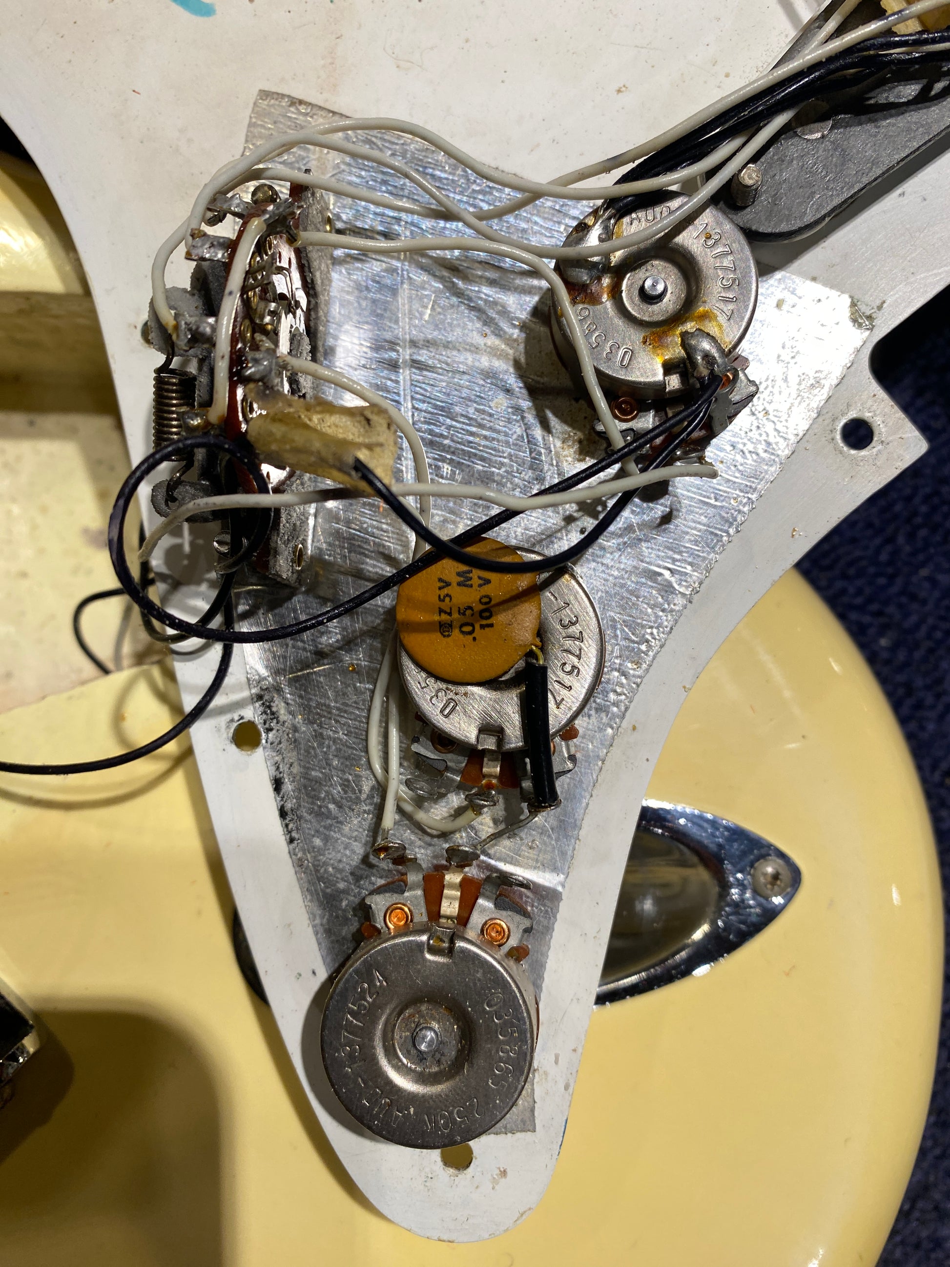 Fender Stratocaster Olympic White 1976 Electric Guitars / Solid Body