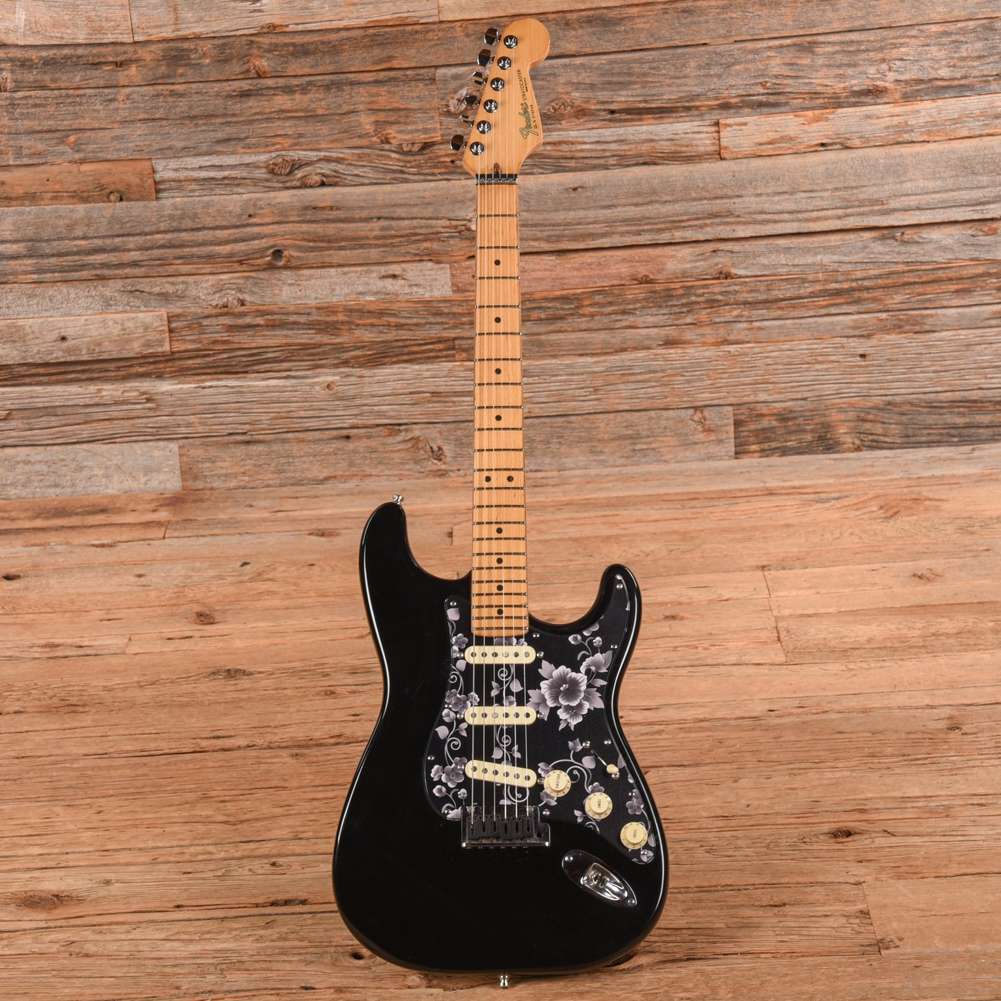 Fender Stratocaster Plus Black 1999 Electric Guitars / Solid Body