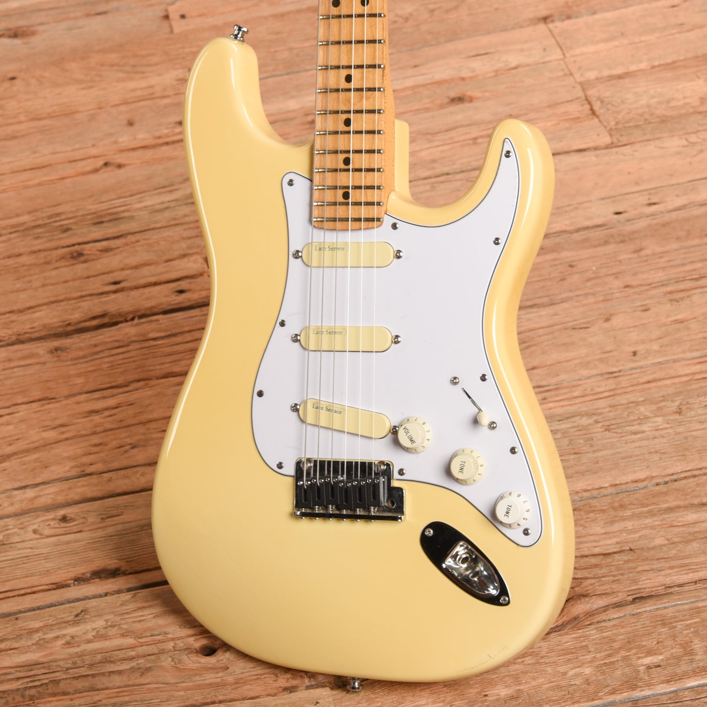 Fender Stratocaster Plus Vintage White 1990 Electric Guitars / Solid Body