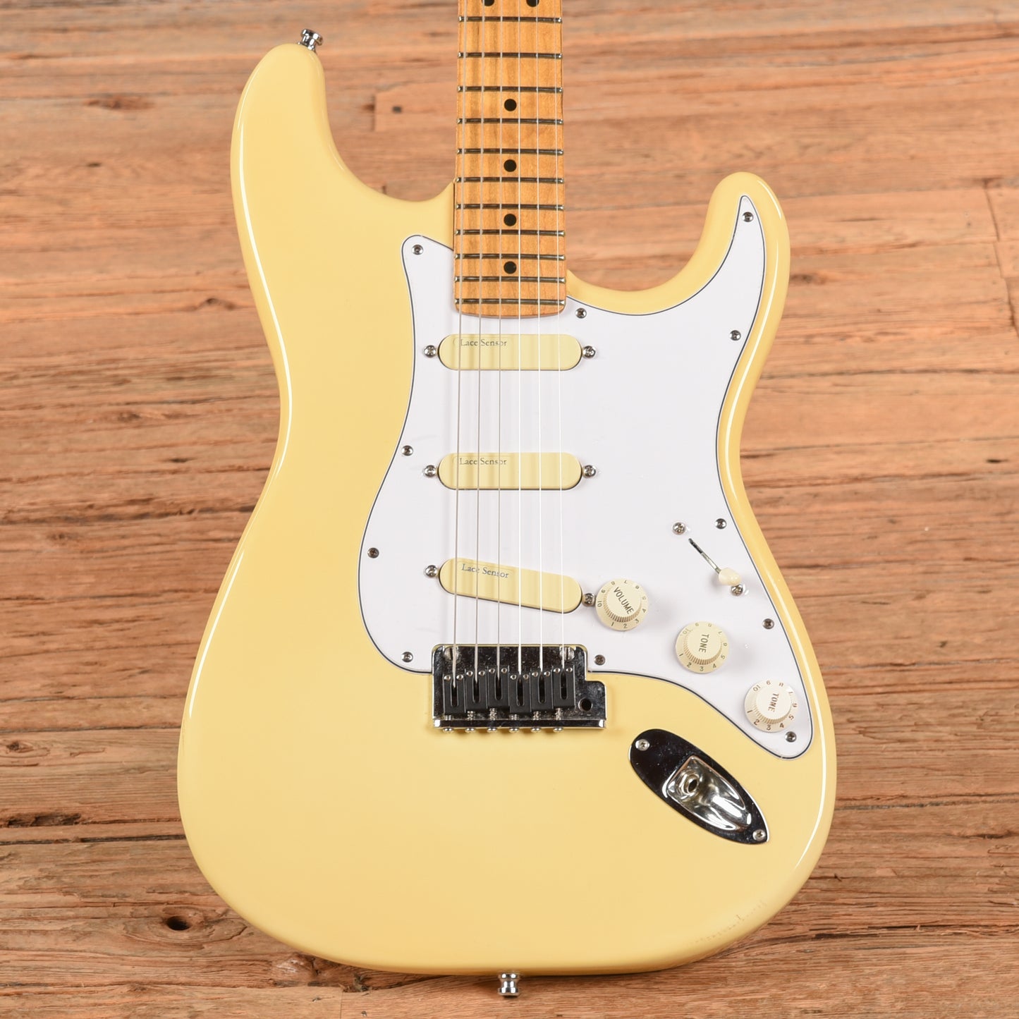 Fender Stratocaster Plus Vintage White 1990 Electric Guitars / Solid Body