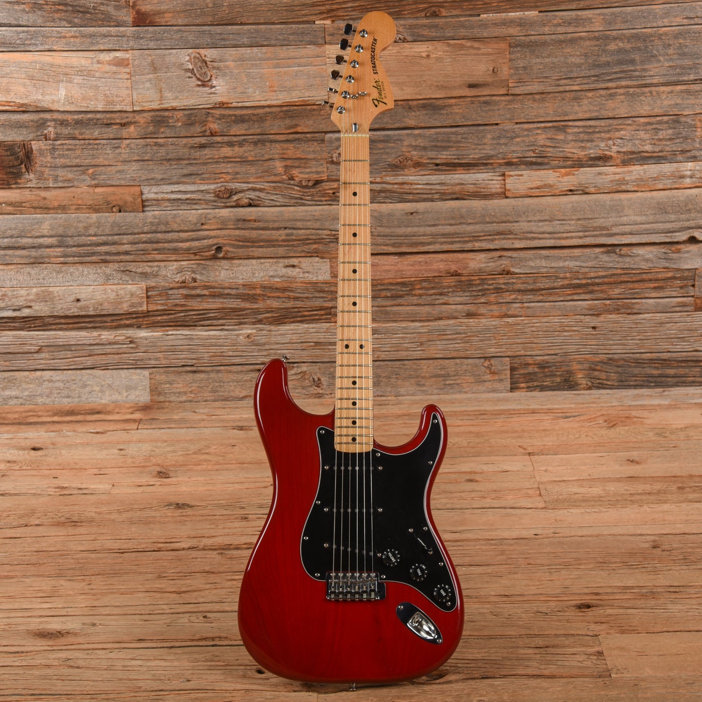 Fender Stratocaster Red 1982 Electric Guitars / Solid Body