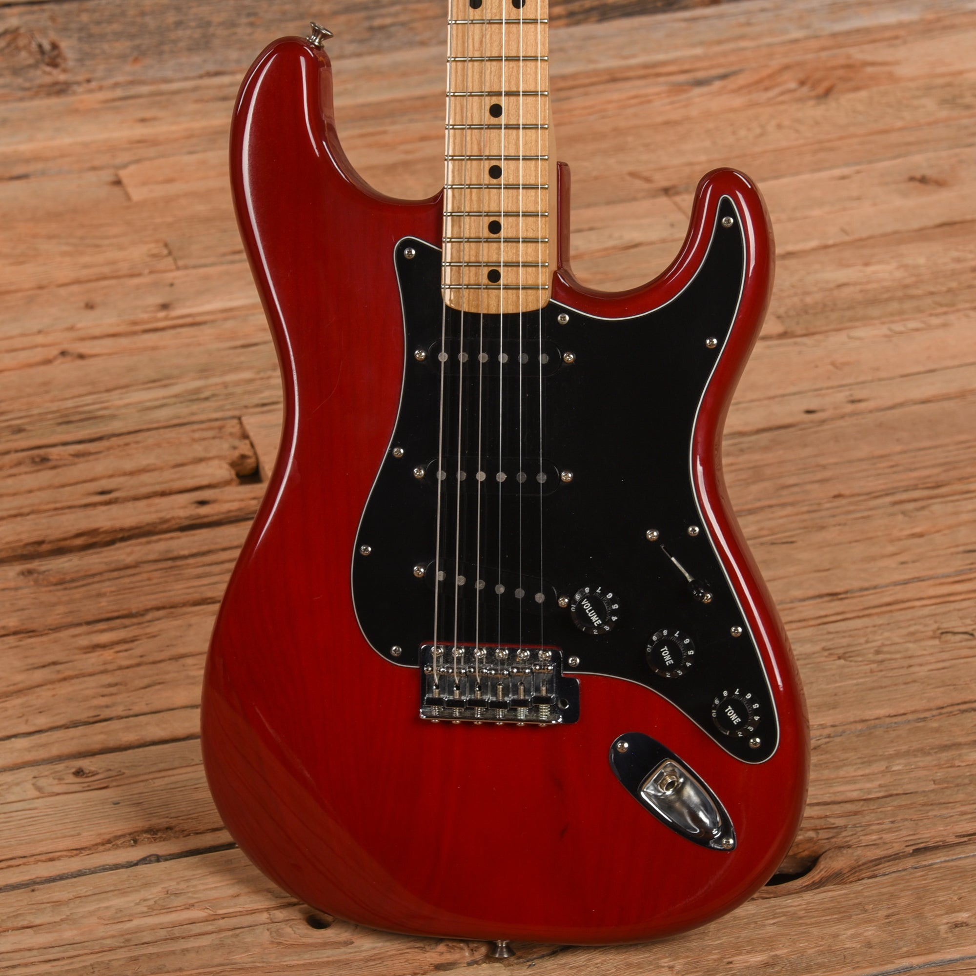 Fender Stratocaster Red 1982 Electric Guitars / Solid Body