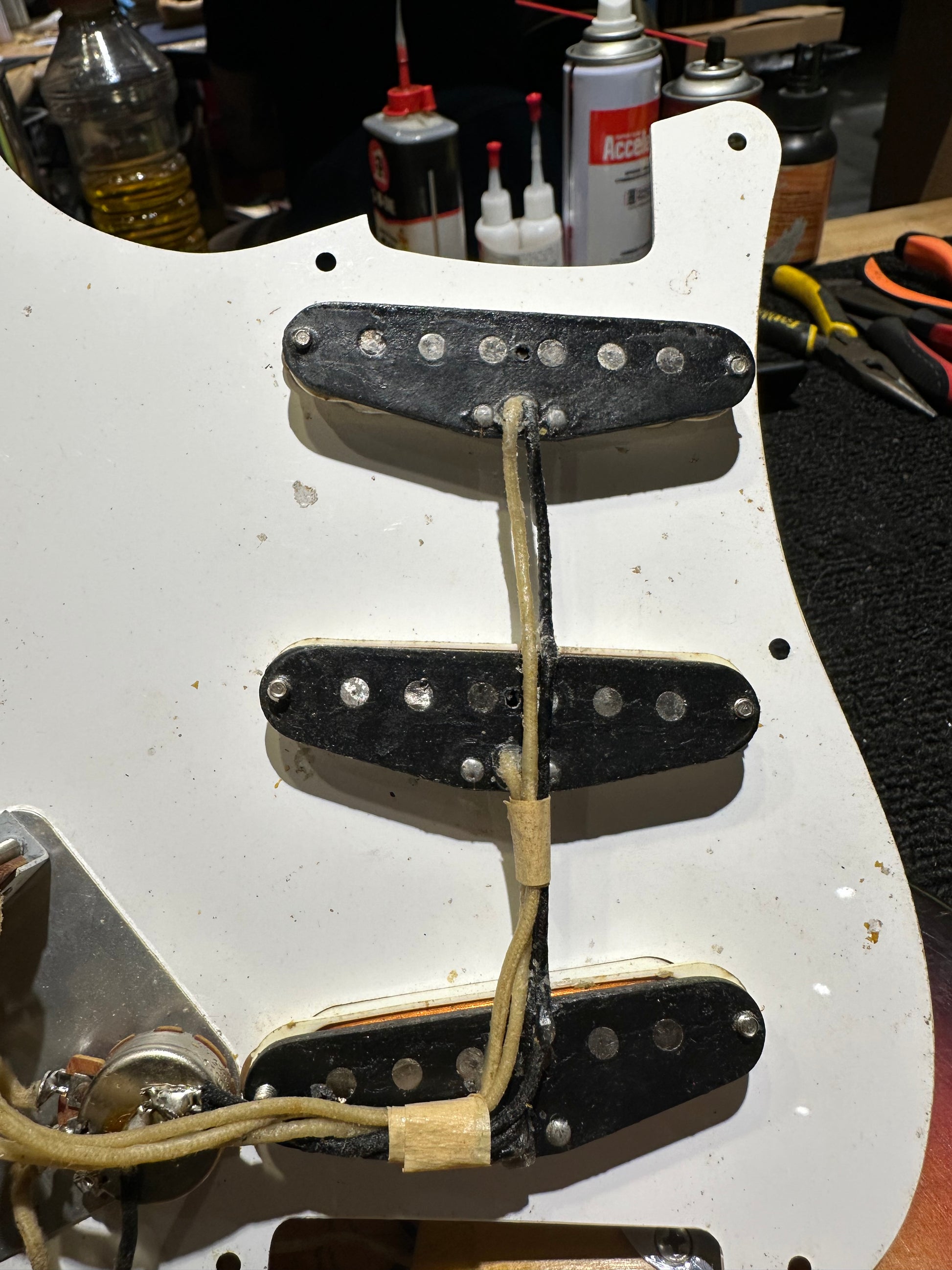 Fender Stratocaster Sunburst 1958 Electric Guitars / Solid Body