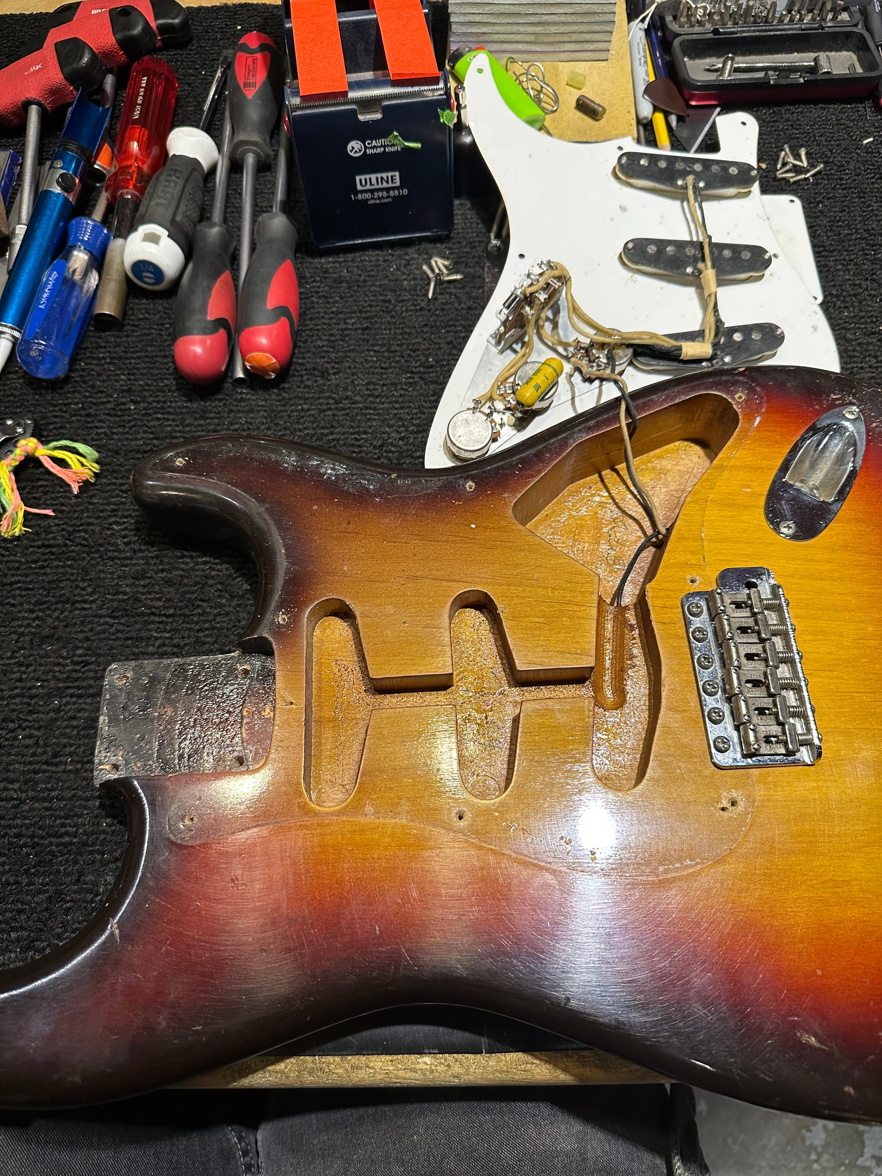 Fender Stratocaster Sunburst 1958 Electric Guitars / Solid Body