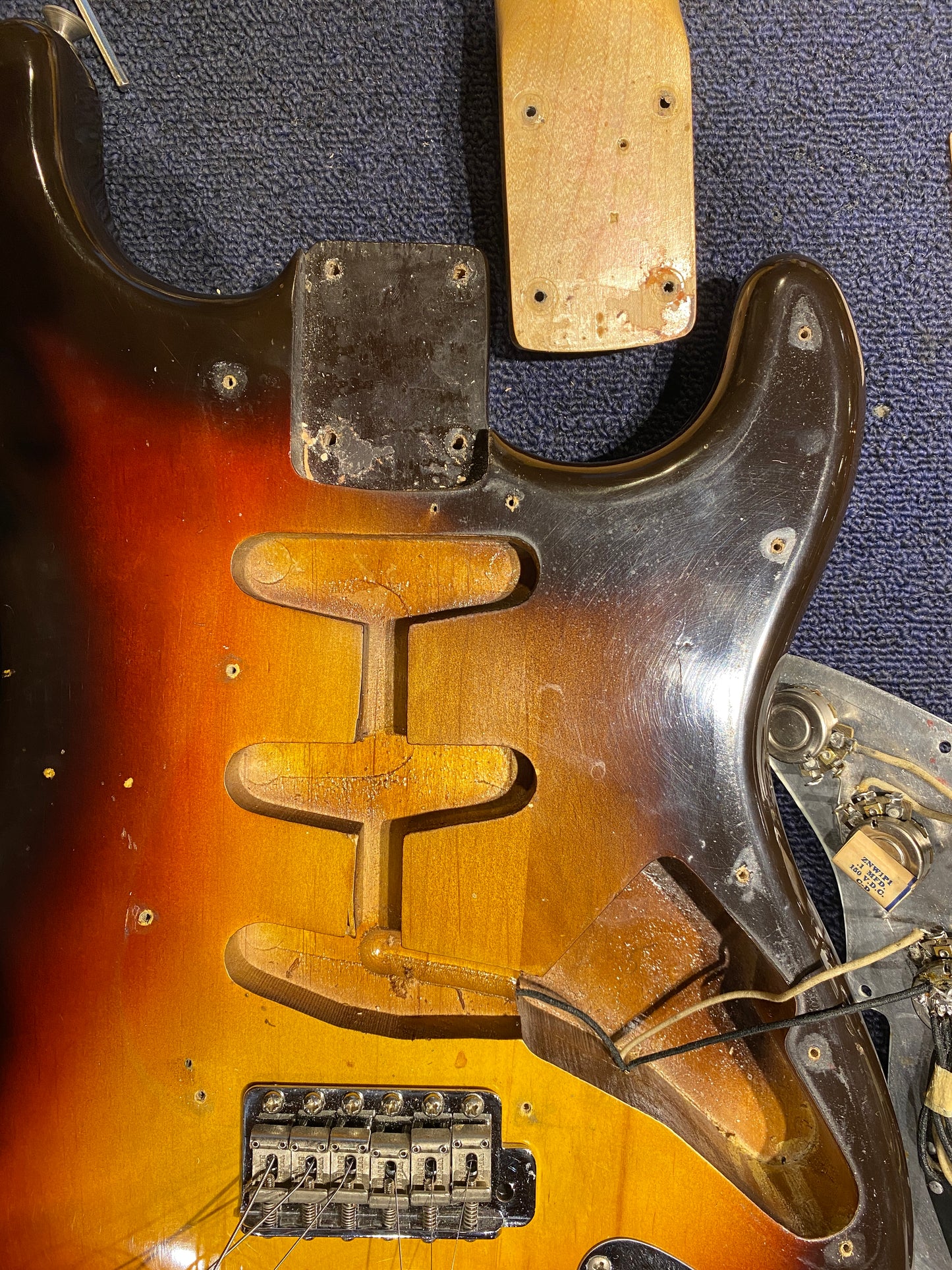 Fender Stratocaster Sunburst 1960 Electric Guitars / Solid Body