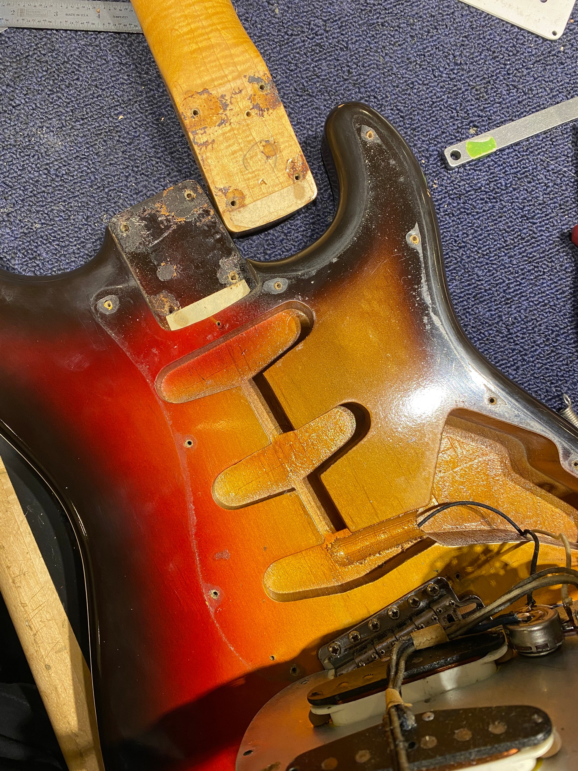 Fender Stratocaster Sunburst 1961 Electric Guitars / Solid Body