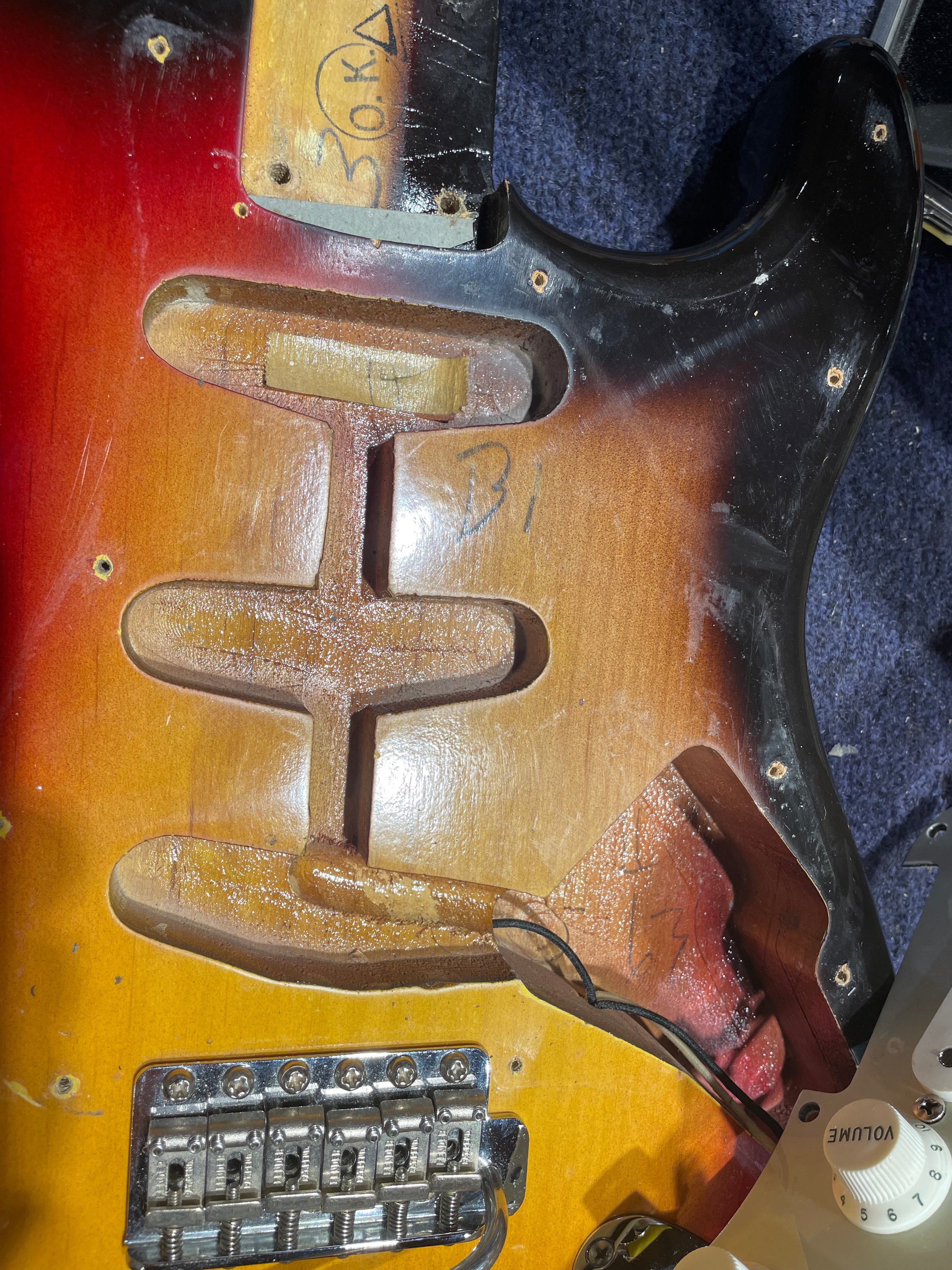 Fender Stratocaster Sunburst 1963 Electric Guitars / Solid Body