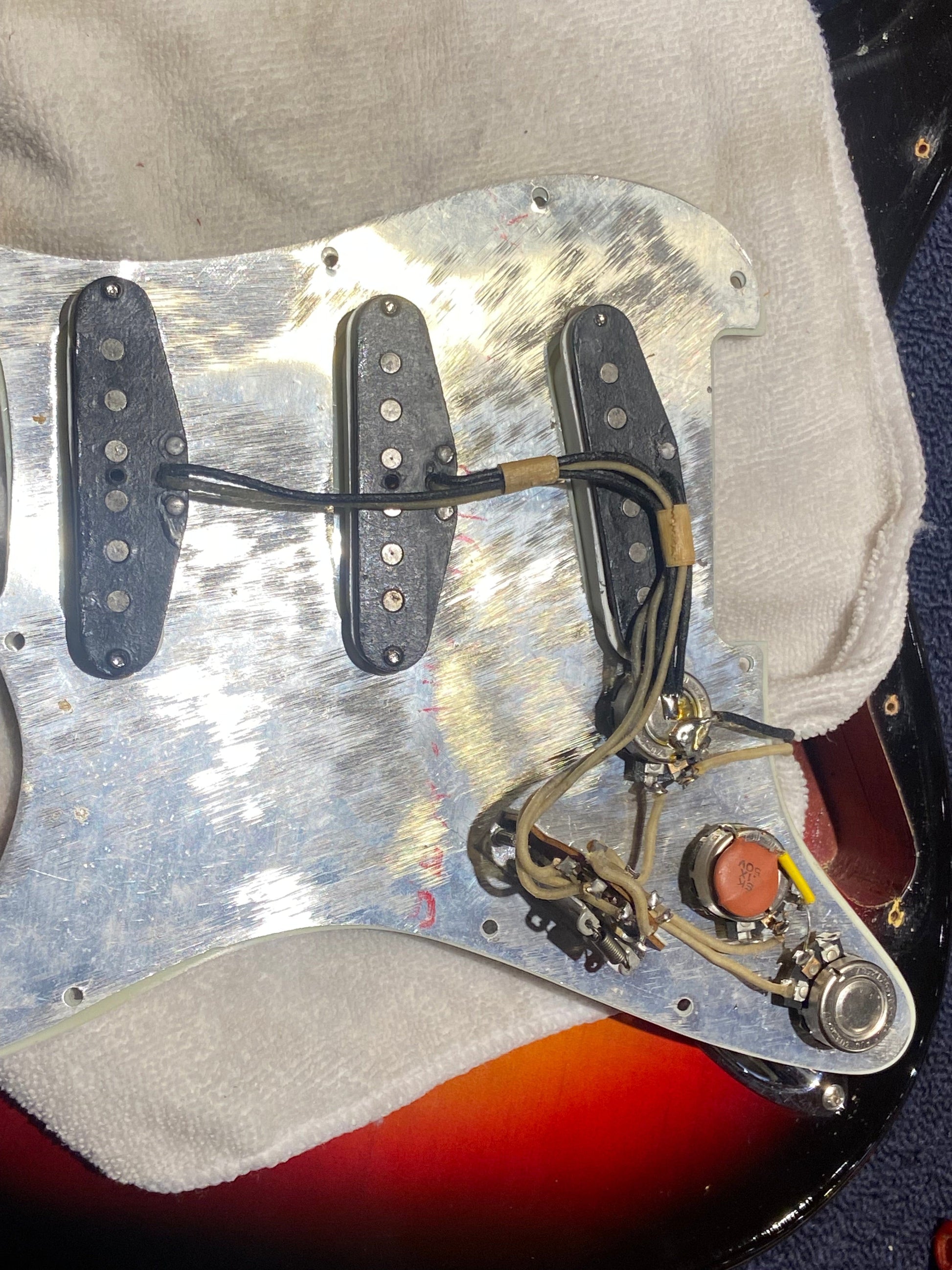 Fender Stratocaster Sunburst 1963 Electric Guitars / Solid Body