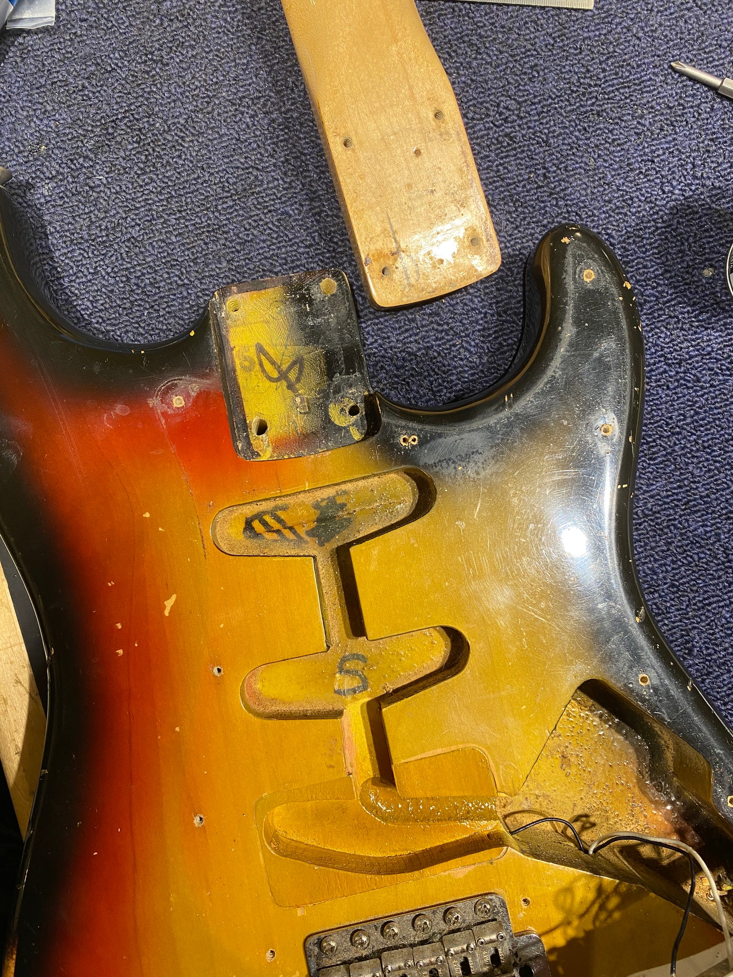 Fender Stratocaster Sunburst 1969 Electric Guitars / Solid Body