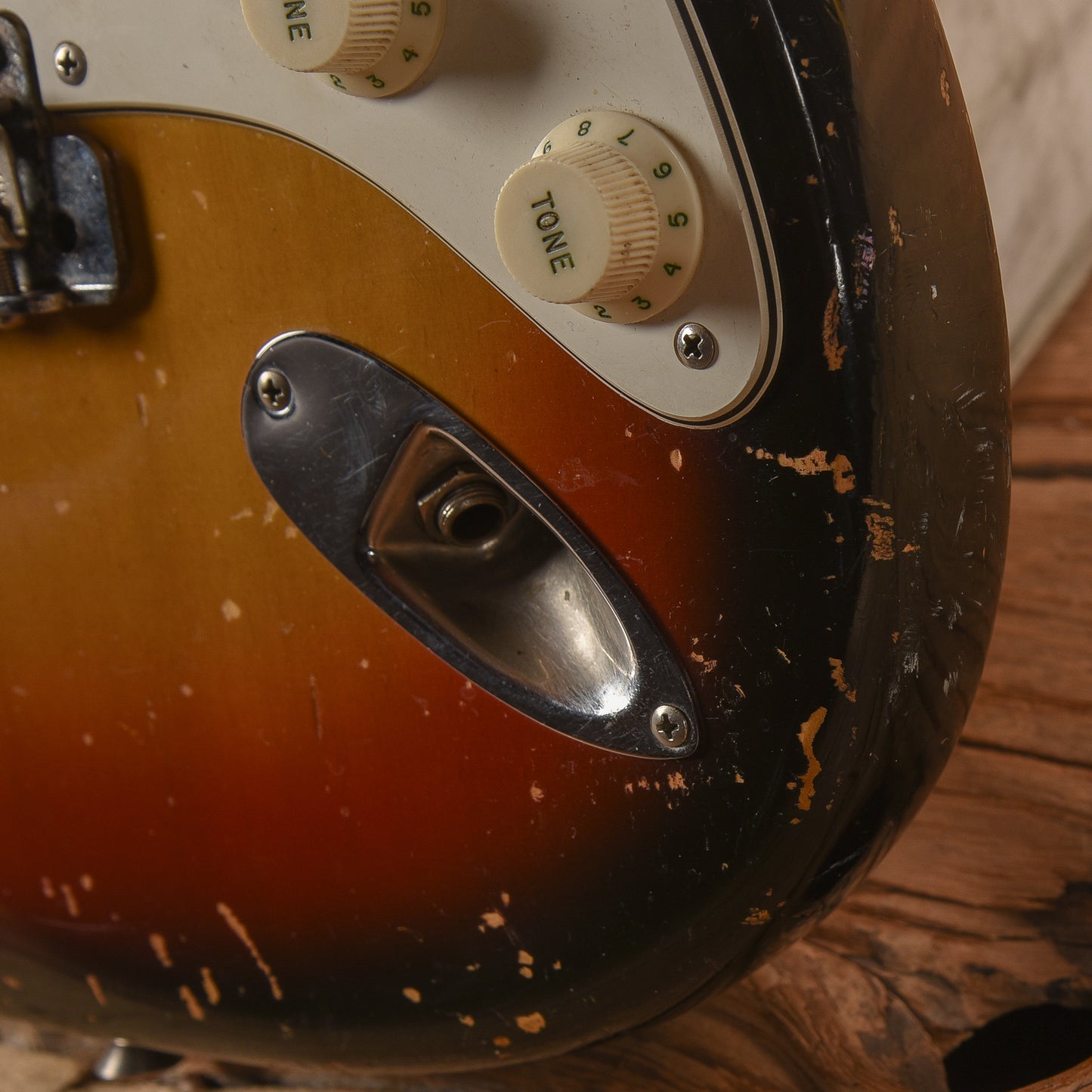 Fender Stratocaster Sunburst 1969 Electric Guitars / Solid Body