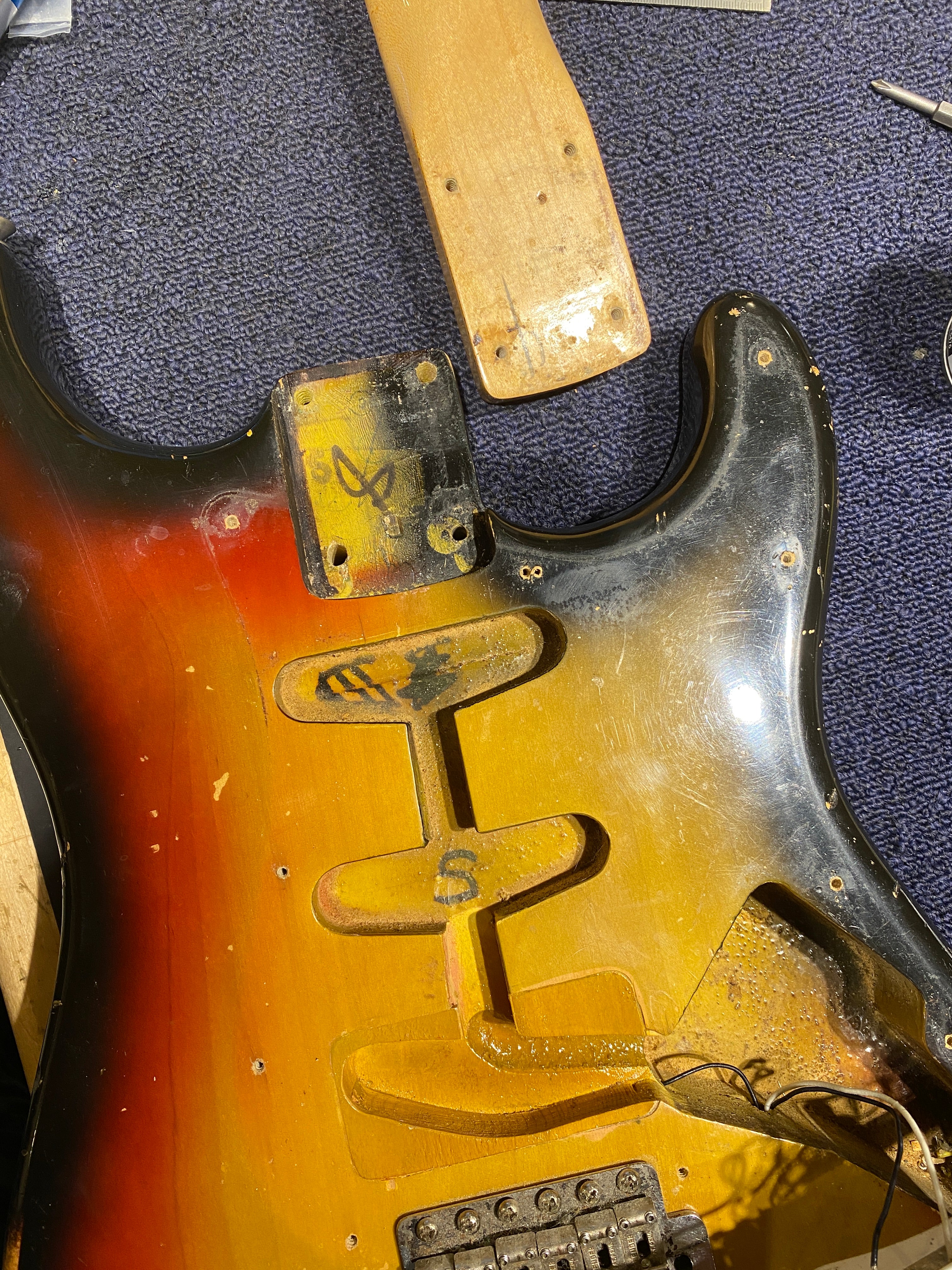 Fender Stratocaster Sunburst 1969 Electric Guitars / Solid Body
