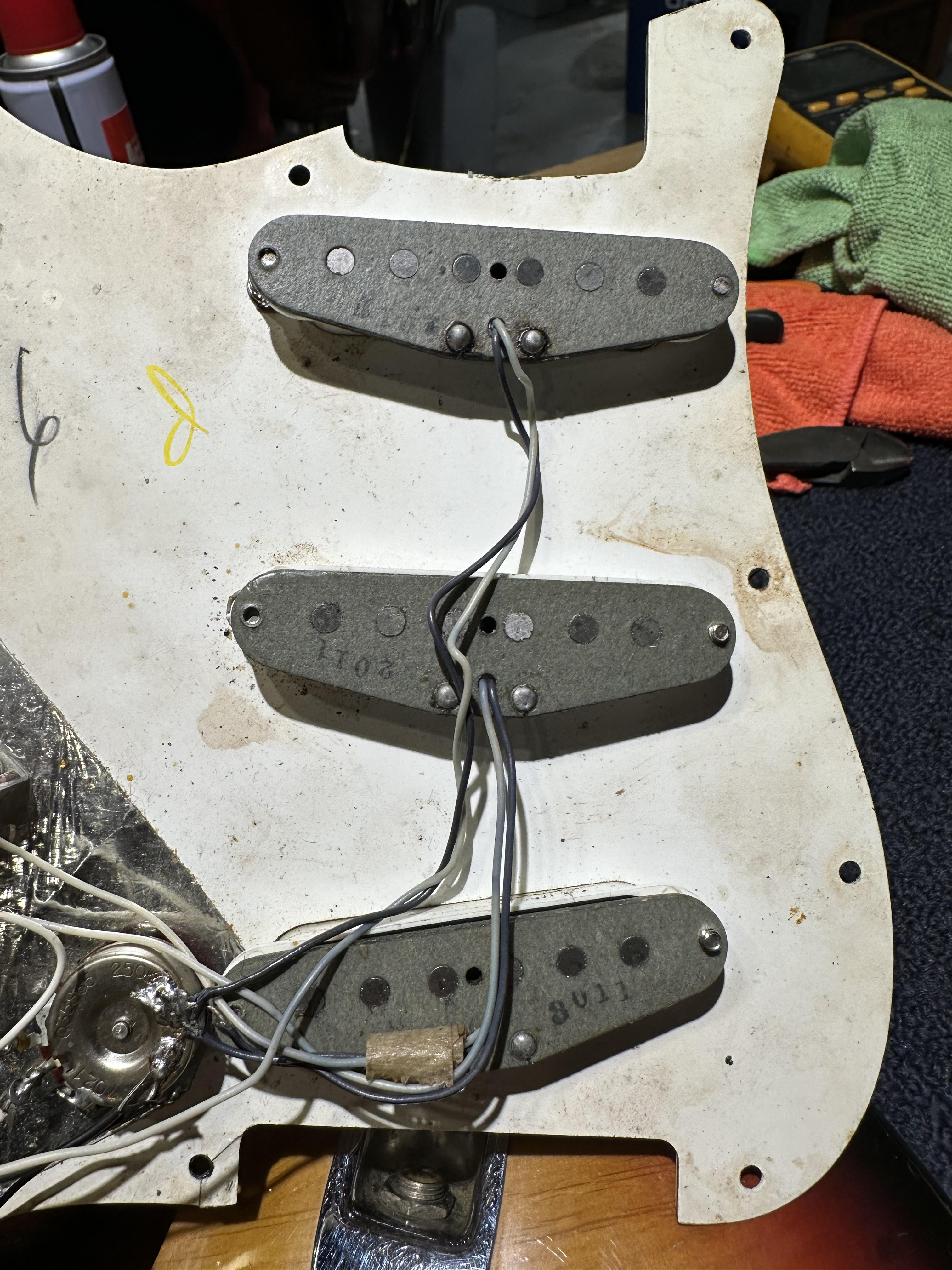 Fender Stratocaster Sunburst 1970 Electric Guitars / Solid Body