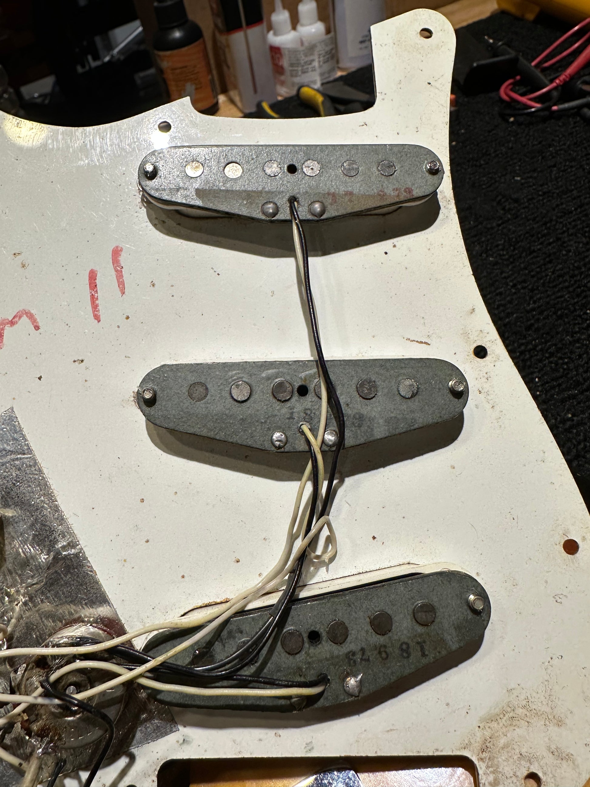 Fender Stratocaster Sunburst 1973 Electric Guitars / Solid Body
