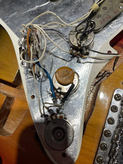 Fender Stratocaster Sunburst 1974 Electric Guitars / Solid Body