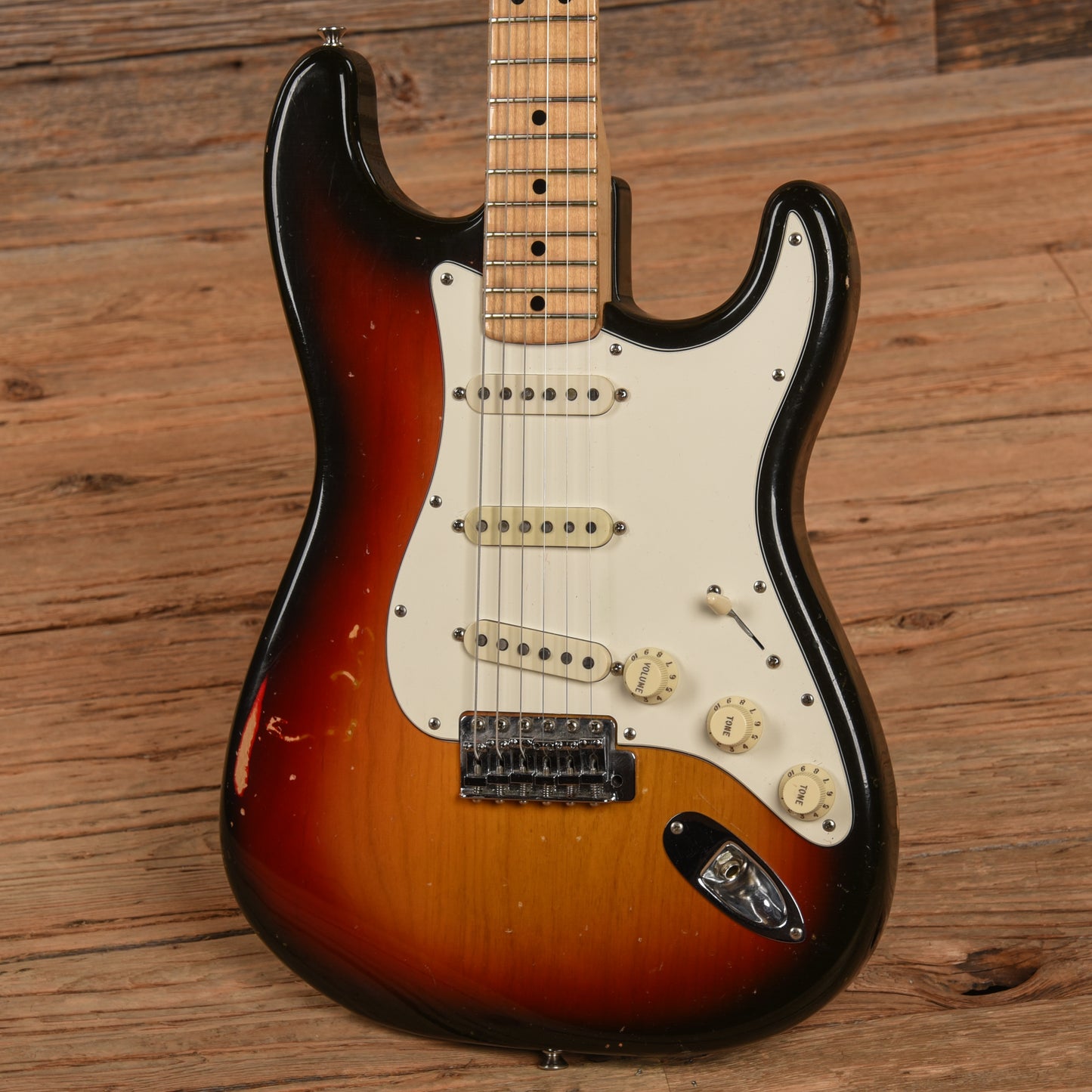Fender Stratocaster Sunburst 1974 Electric Guitars / Solid Body