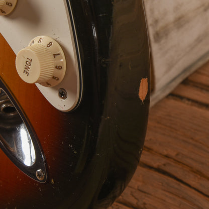 Fender Stratocaster Sunburst 1974 Electric Guitars / Solid Body