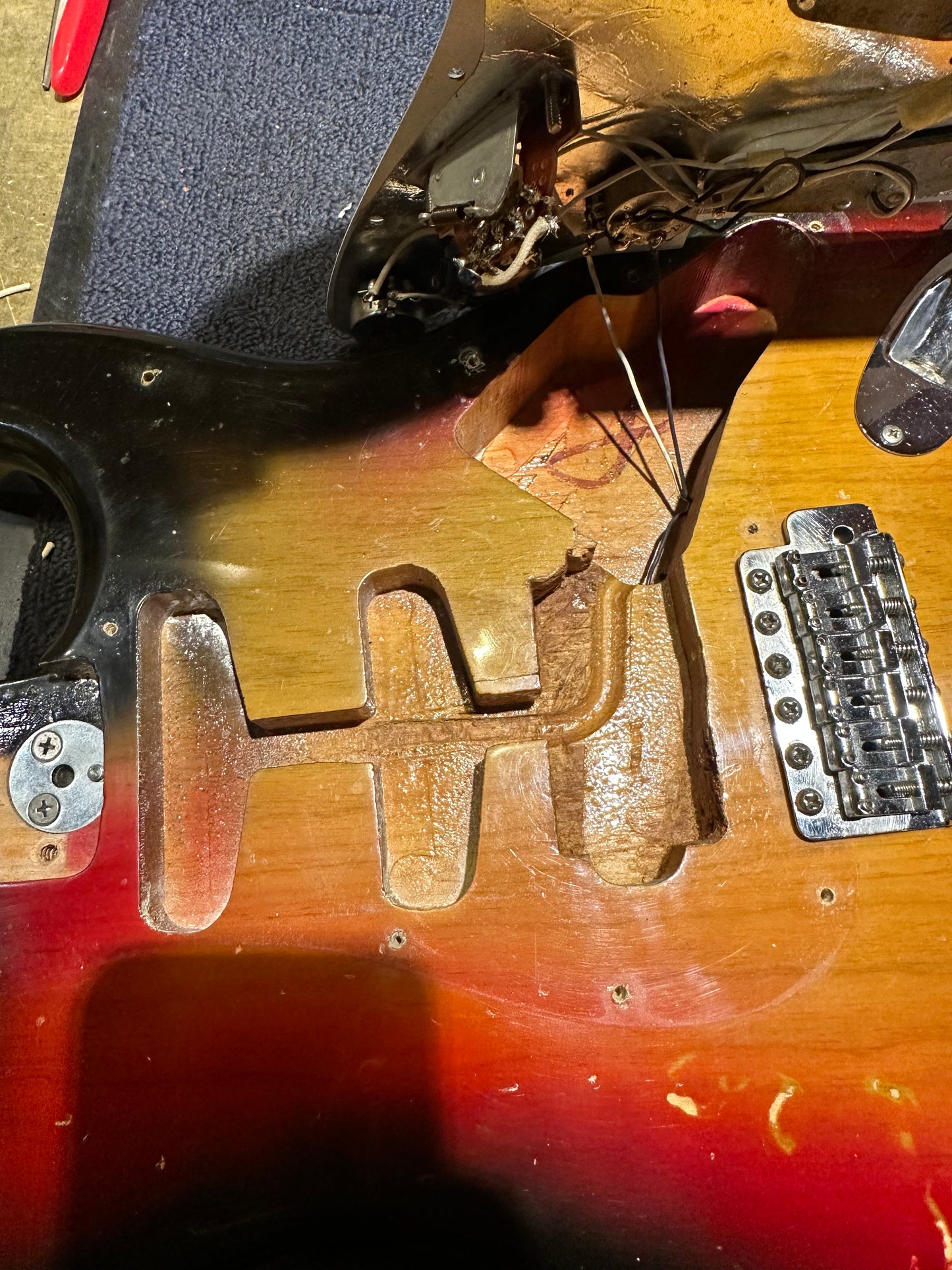 Fender Stratocaster Sunburst 1974 Electric Guitars / Solid Body