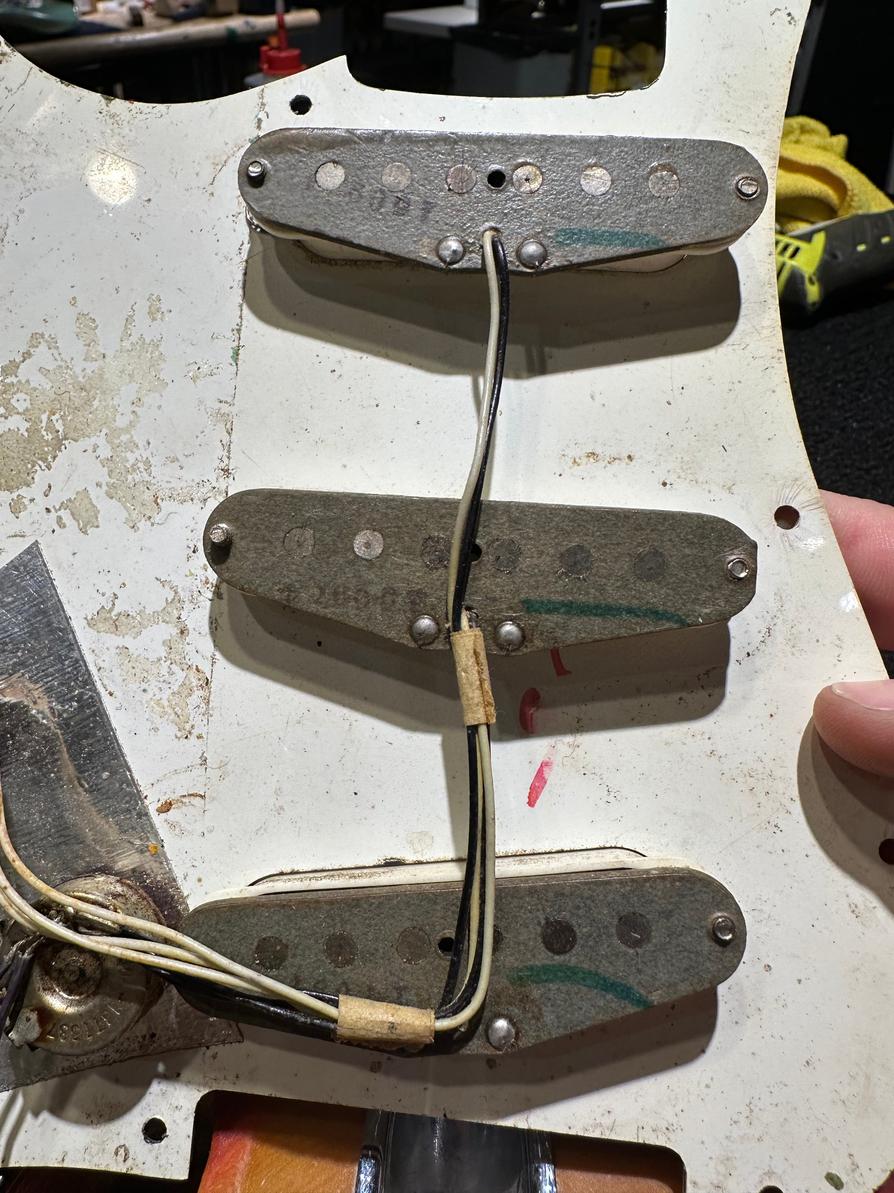 Fender Stratocaster Sunburst 1974 Electric Guitars / Solid Body