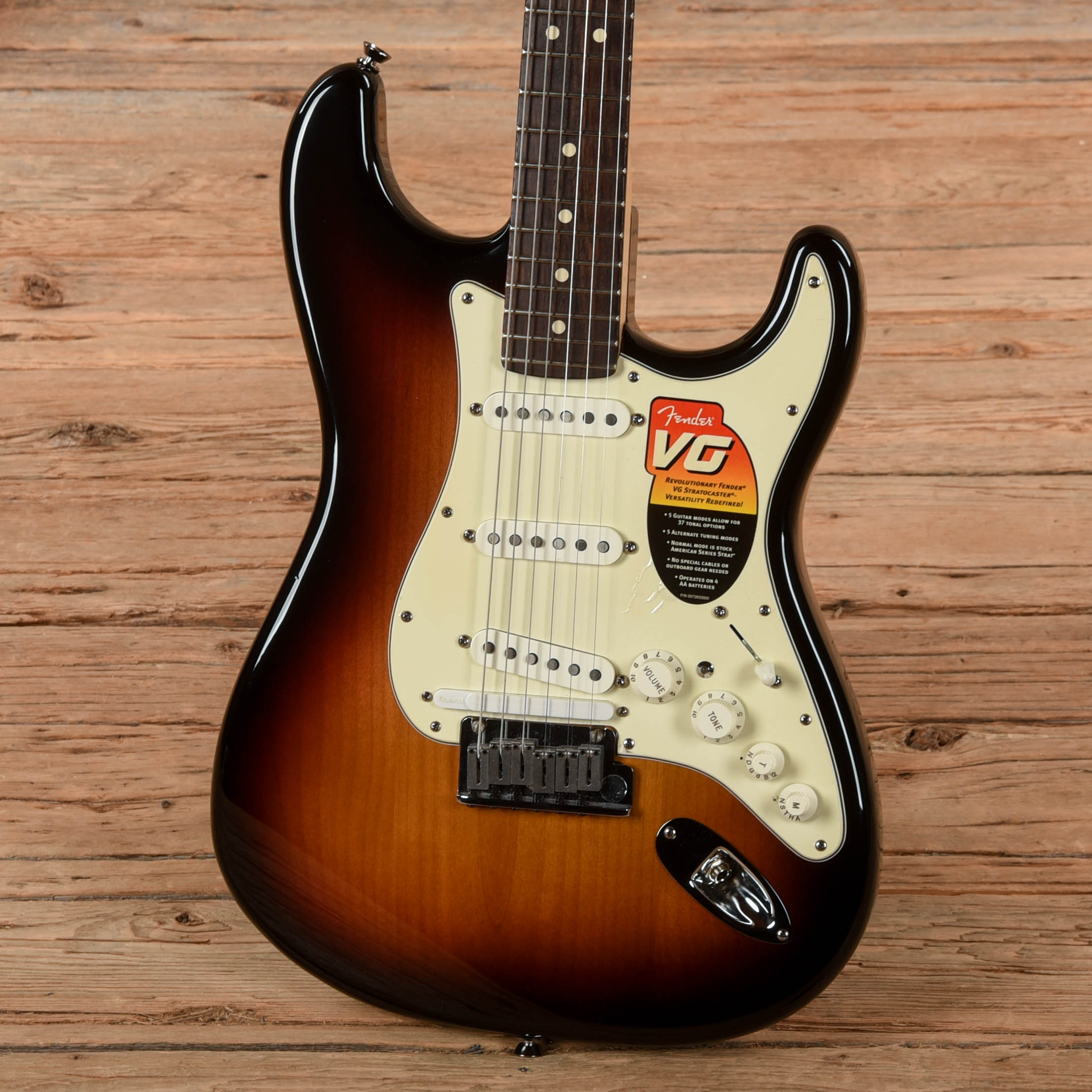Fender Stratocaster VG Sunburst 2007 Electric Guitars / Solid Body