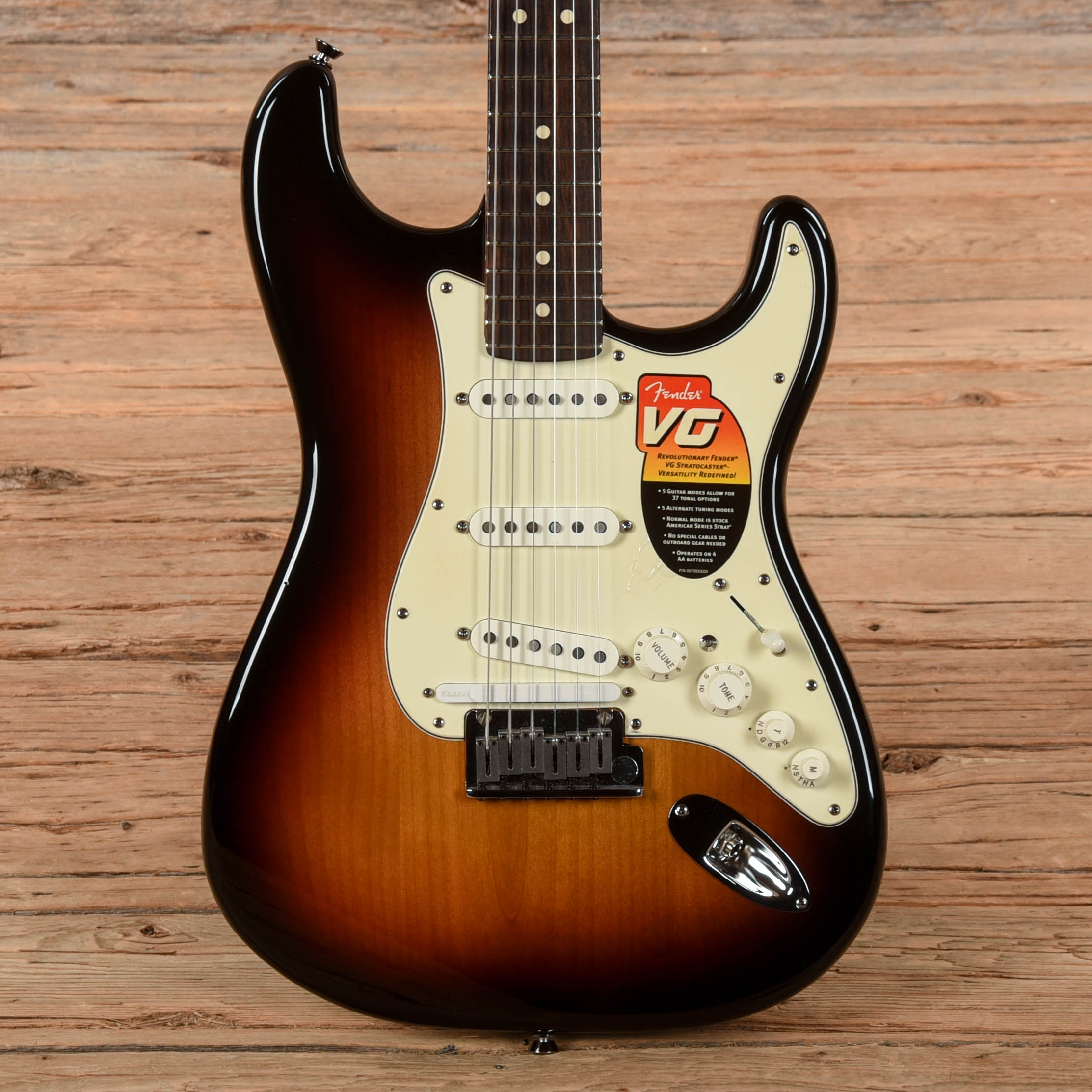 Fender Stratocaster VG Sunburst 2007 Electric Guitars / Solid Body
