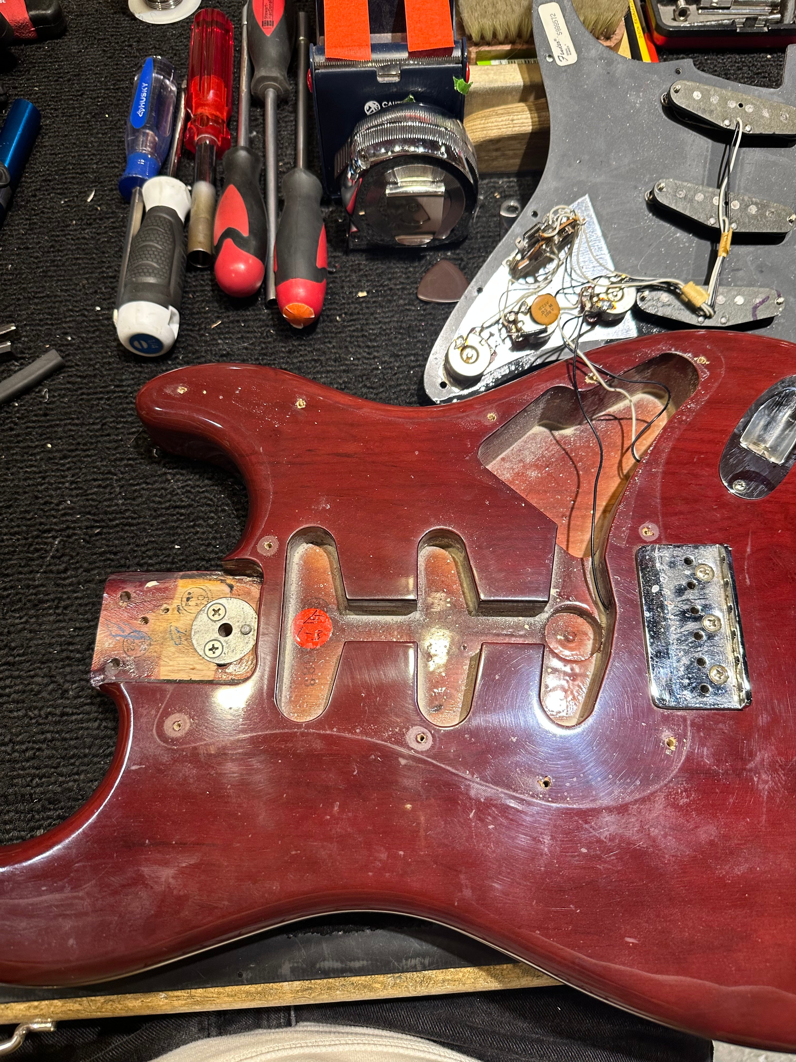 Fender Stratocaster Walnut 1980 Electric Guitars / Solid Body