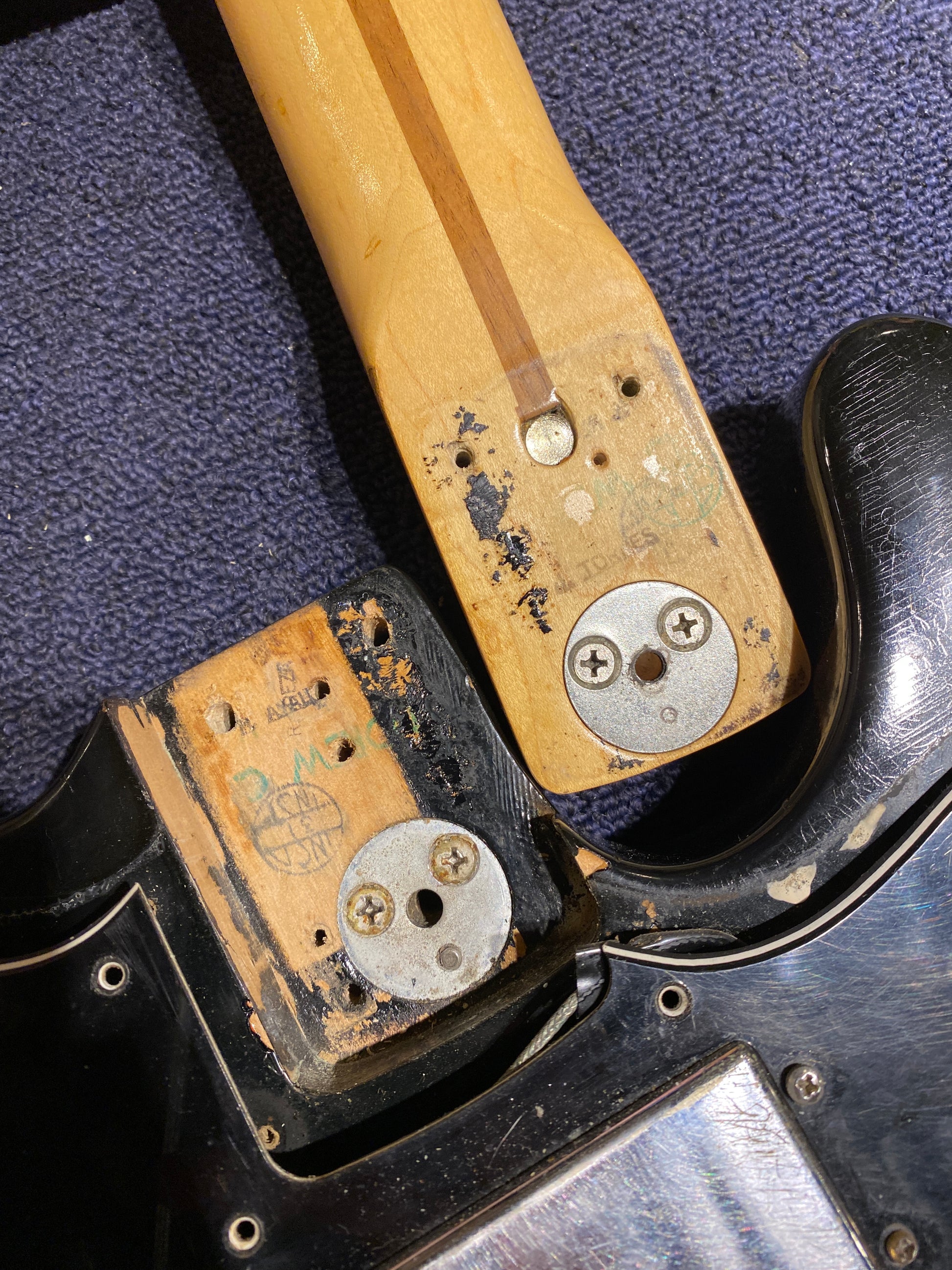 Fender Telecaster Deluxe Black 1975 Electric Guitars / Solid Body