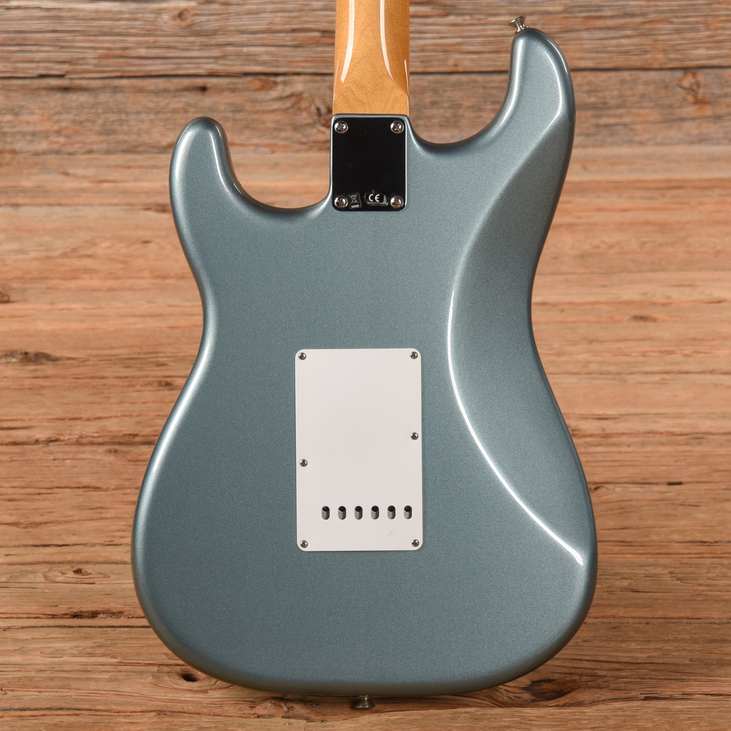 Fender Vintera 60s Straocaster Ice Blue Metallic 2019 Electric Guitars / Solid Body