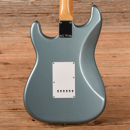 Fender Vintera 60s Straocaster Ice Blue Metallic 2019 Electric Guitars / Solid Body