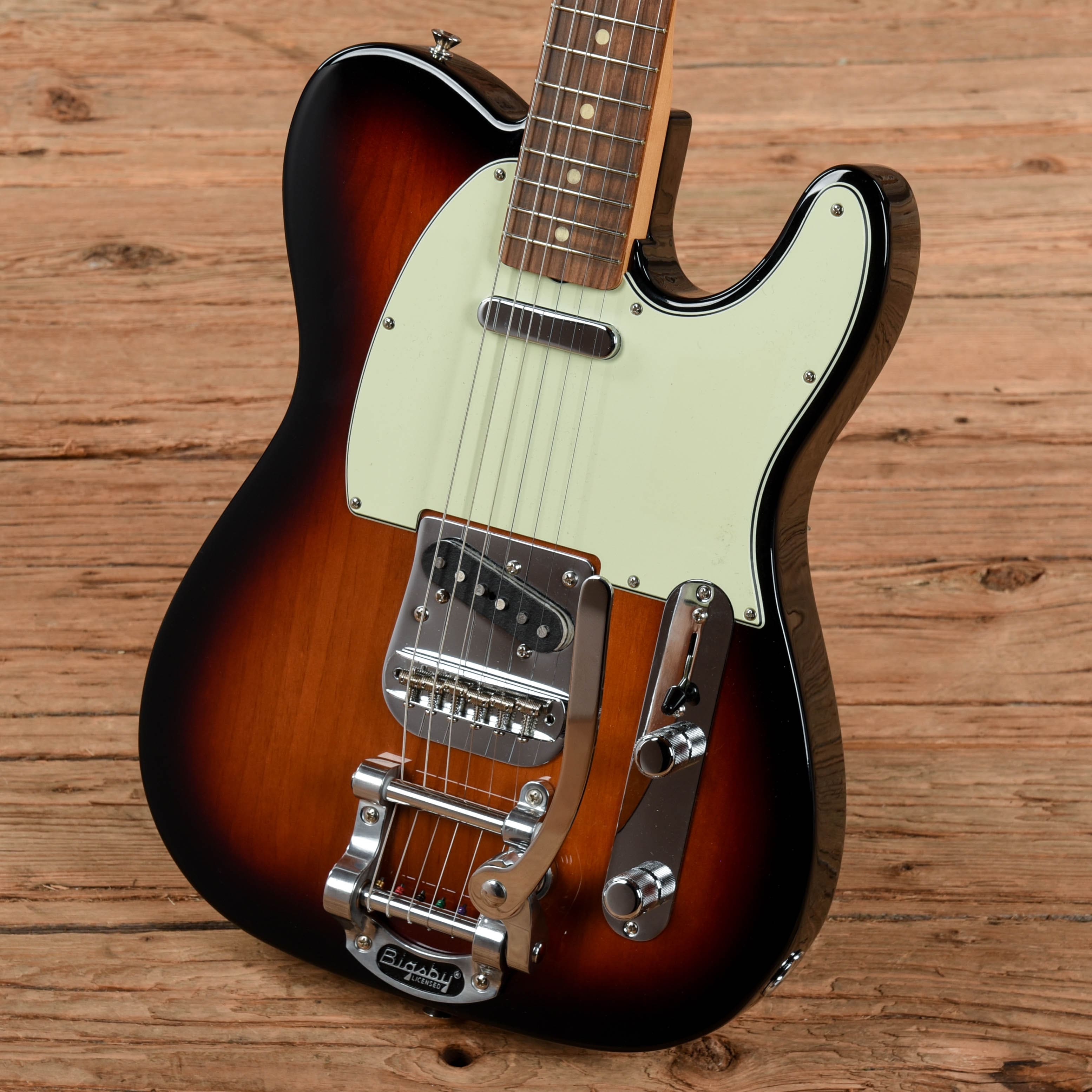 Fender Vintera '60s Telecaster 3-Tone Sunburst w/Bigsby Electric Guitars / Solid Body