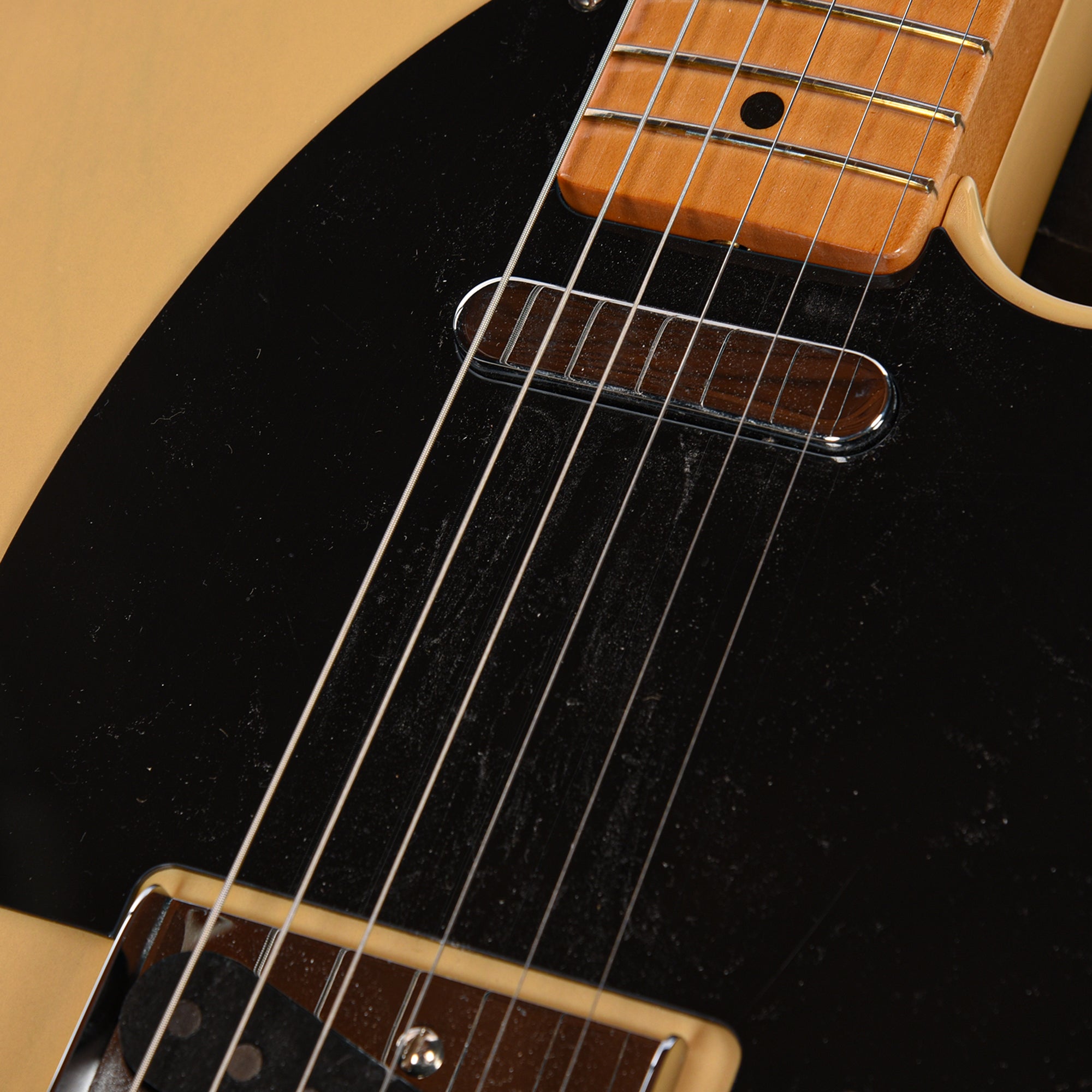 Fender Vintera II 50s Nocaster Blackguard Blonde Electric Guitars / Solid Body
