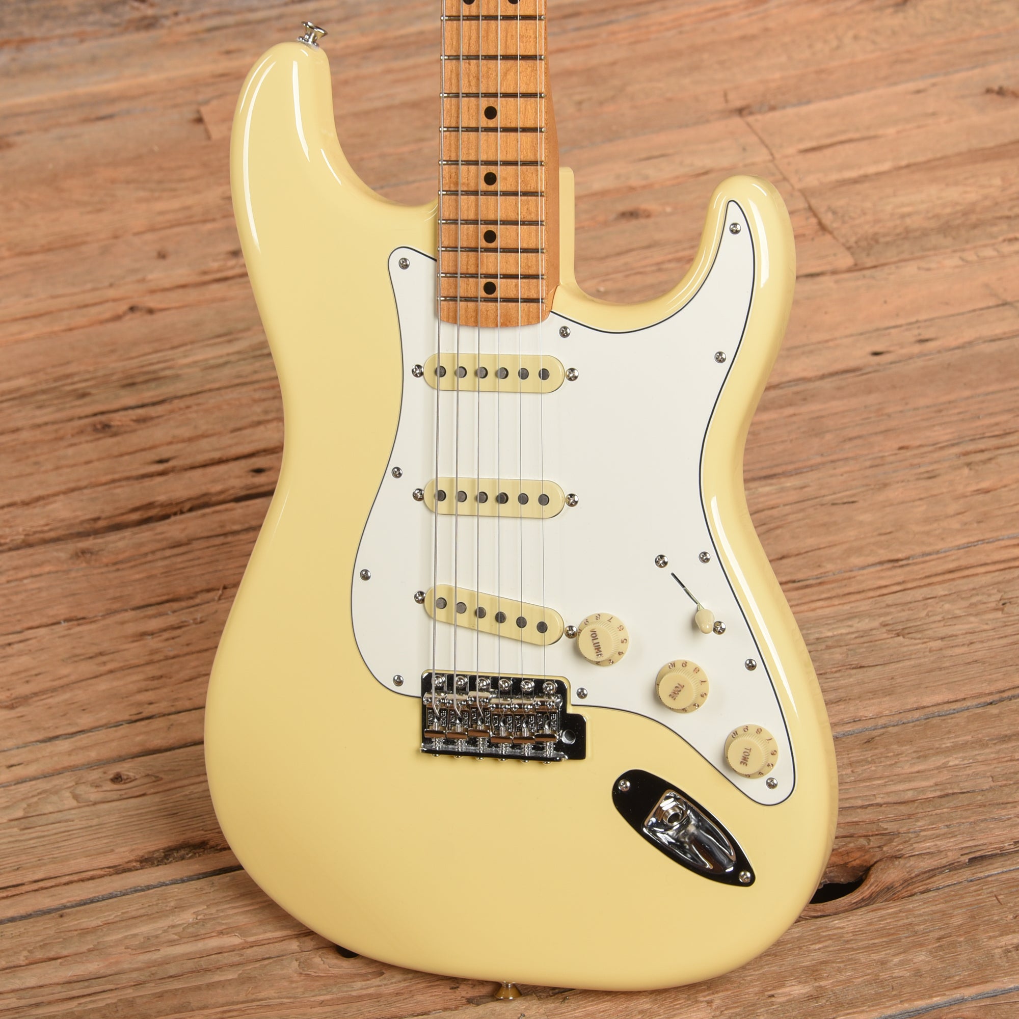 Fender Vintera II '70s Stratocaster Vintage White 2022 Electric Guitars / Solid Body
