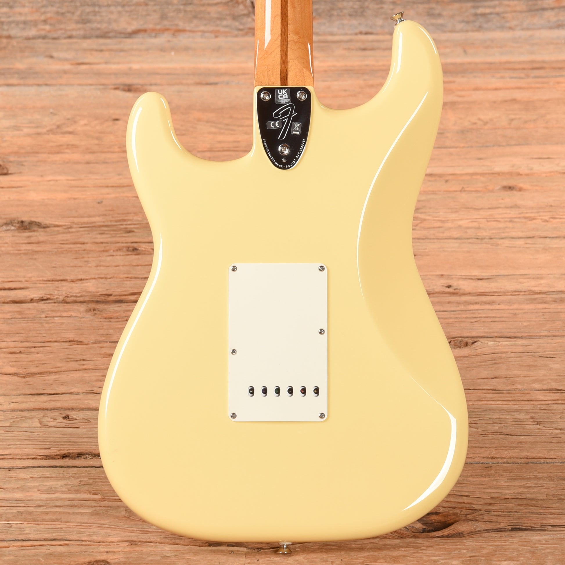 Fender Vintera II '70s Stratocaster Vintage White 2022 Electric Guitars / Solid Body