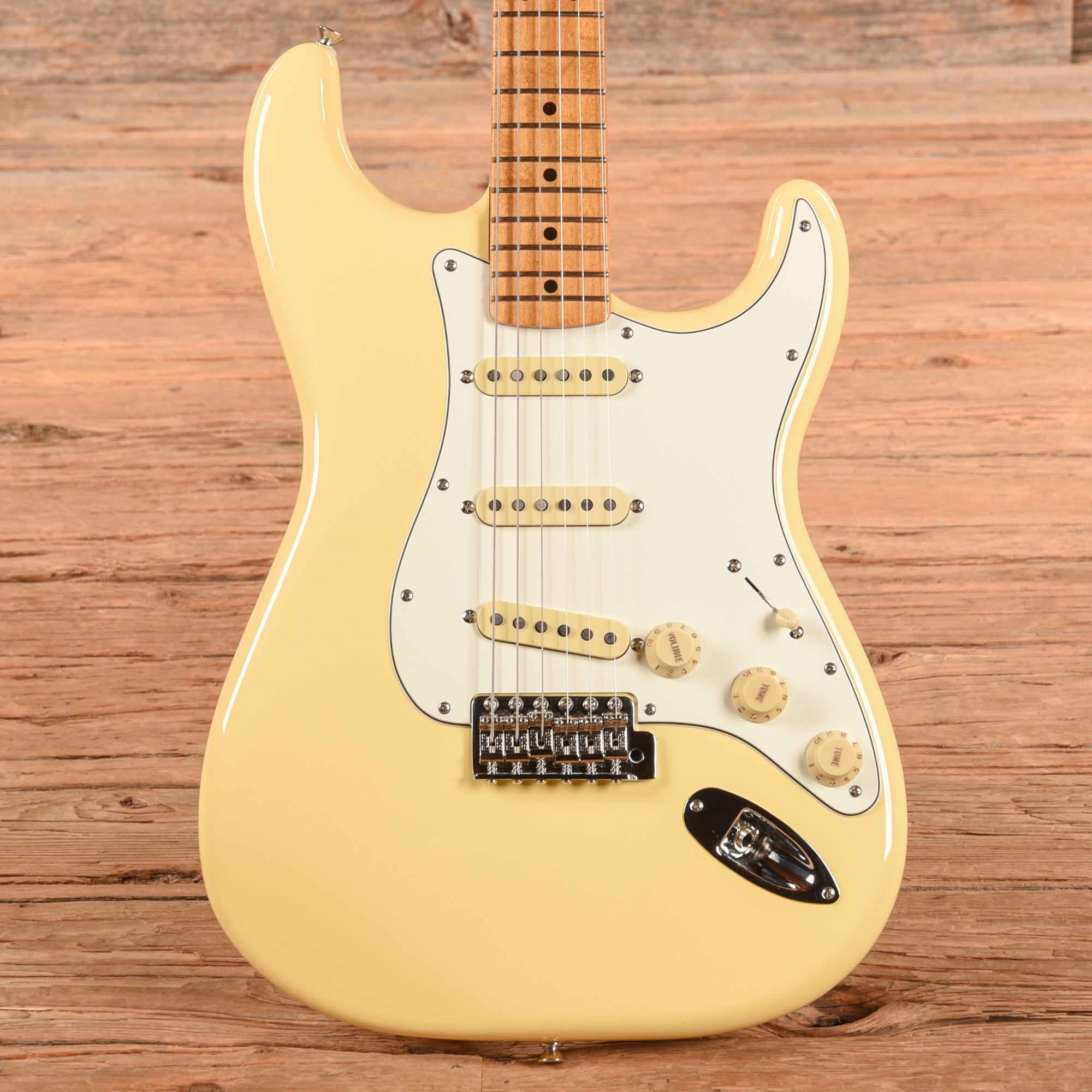 Fender Vintera II '70s Stratocaster Vintage White 2022 Electric Guitars / Solid Body