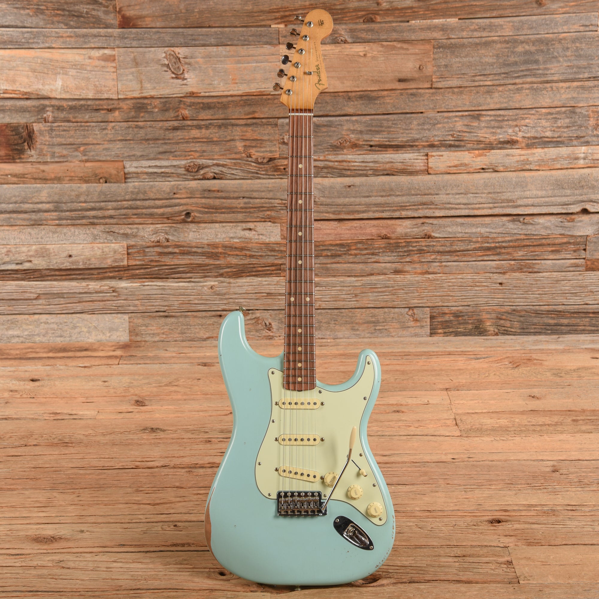 Fender Vintera Road Worn '60s Stratocaster Daphne Blue w/Pure Vintage '59 Pickups Electric Guitars / Solid Body